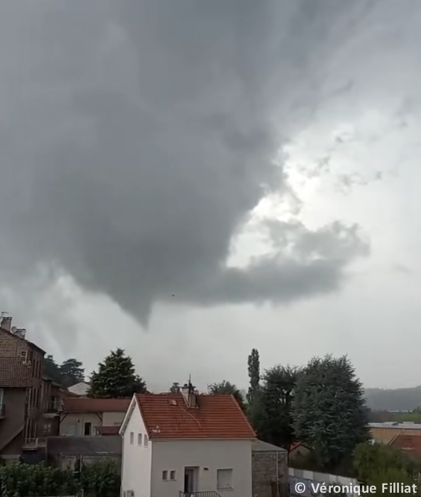 Tornade EF1 à Villars (Loire) le 16 juillet 2026