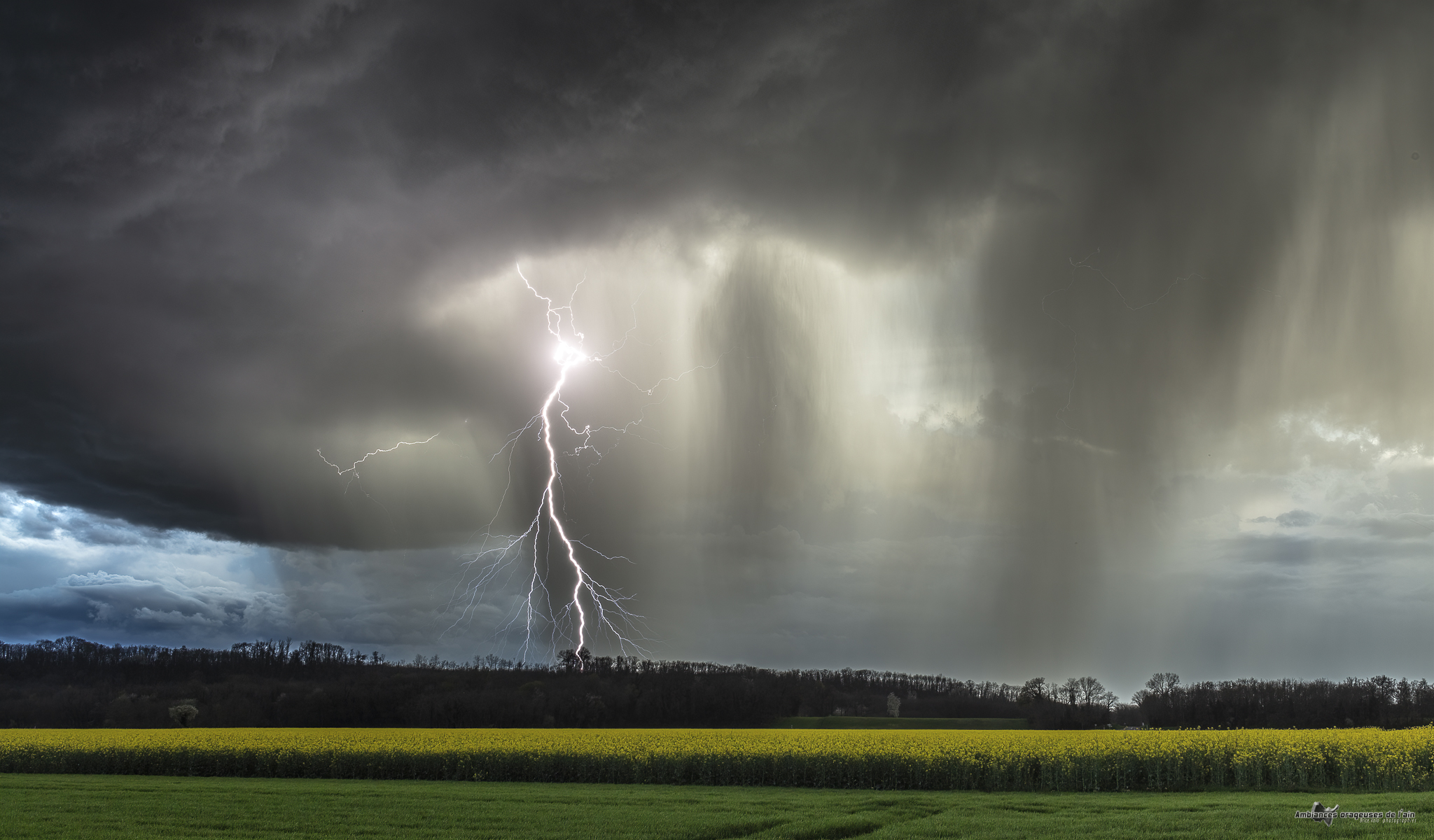 Orage en fin de journee près de lagnieu - 01/04/2024 19:00 - Brice Volo