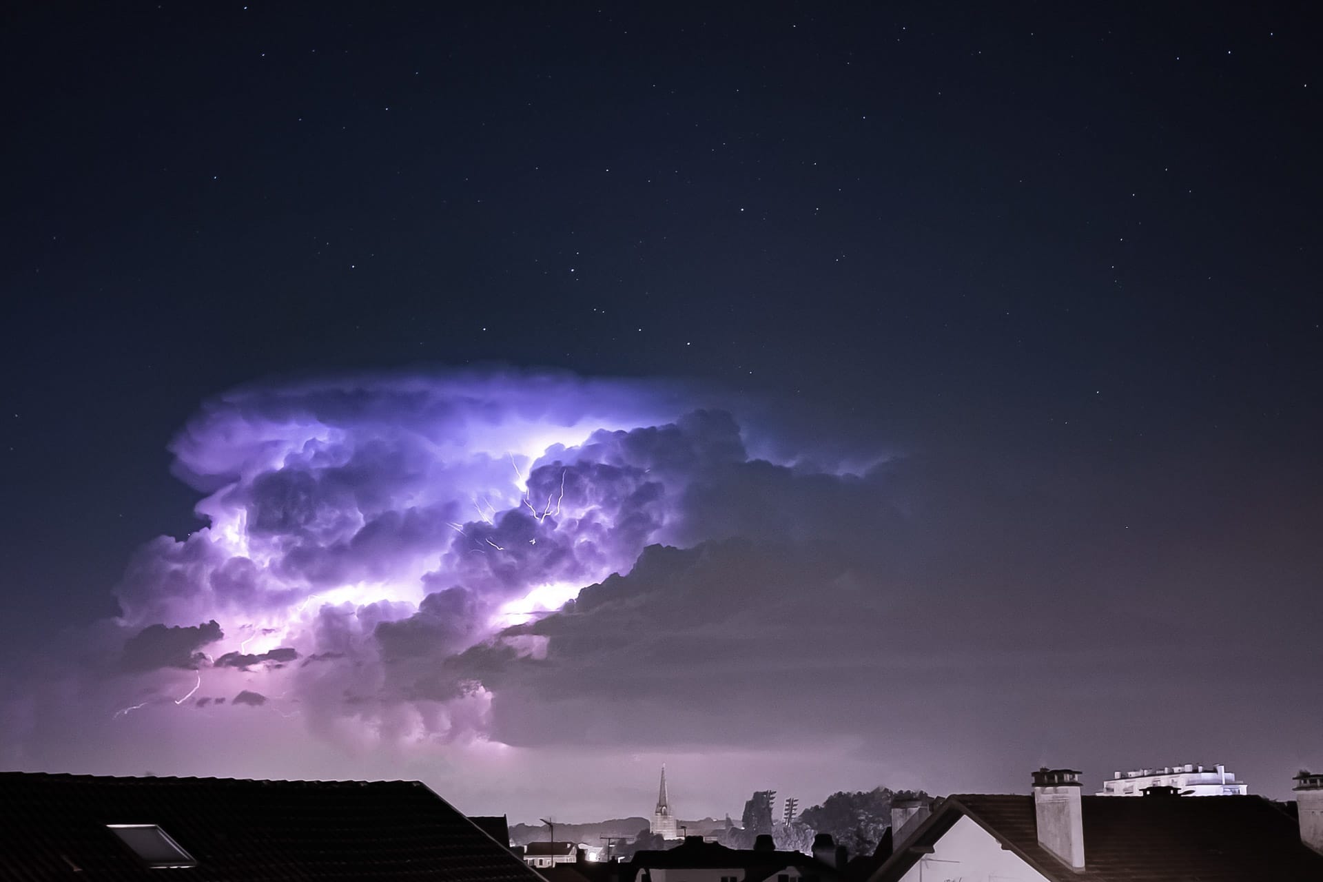 Vue de la supercellule du 3 juin au dessus de Mimizan depuis Bayonne à environ 80km - 03/06/2022 01:30 - Max Gillet