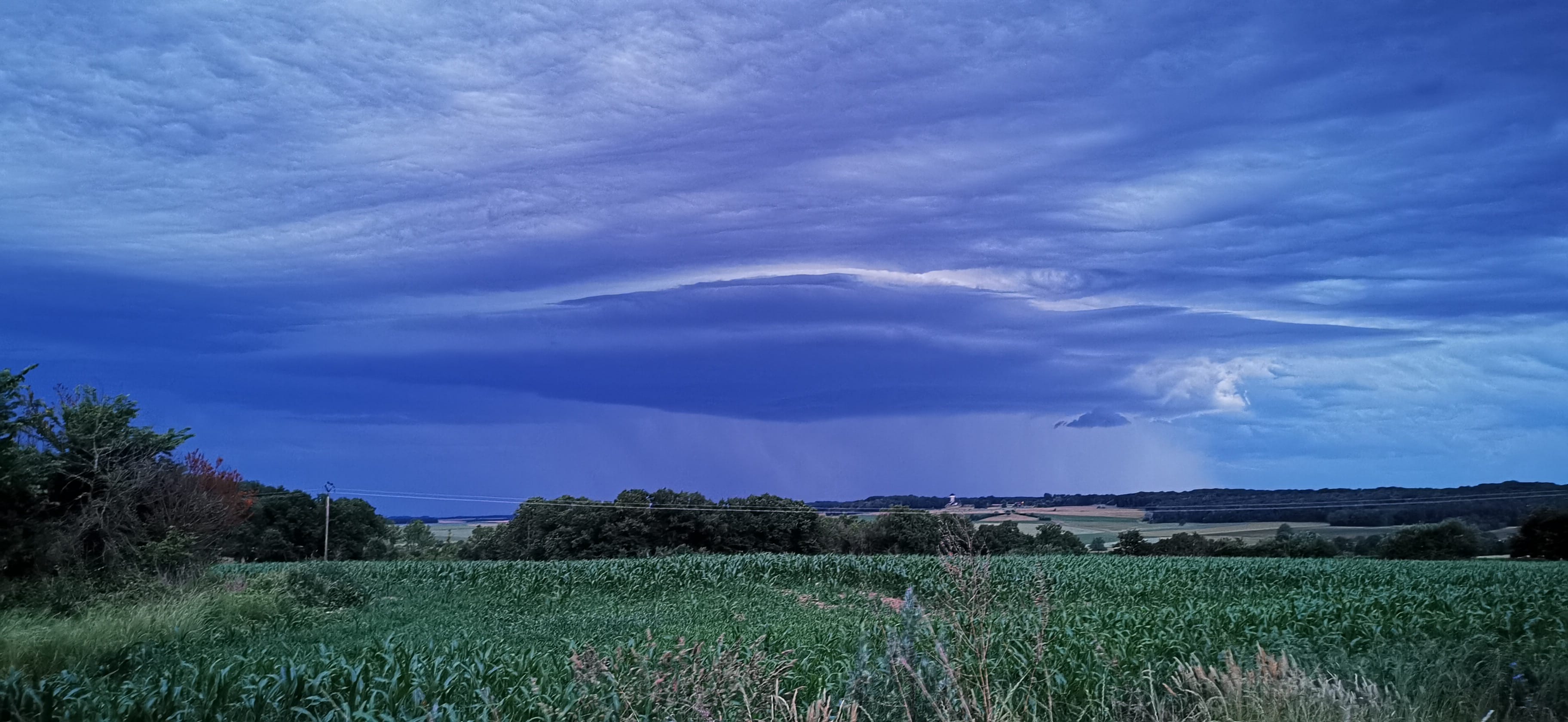 Orage sur la Côte d'or depuis le sud de l'aube - 04/06/2022 22:10 - Richard BEGAT