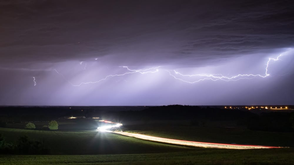 Orage sur l'Ain dans la nuit du 4 au 5 juin, depuis Roissiat - 05/06/2022 01:45 - etienne VANARET