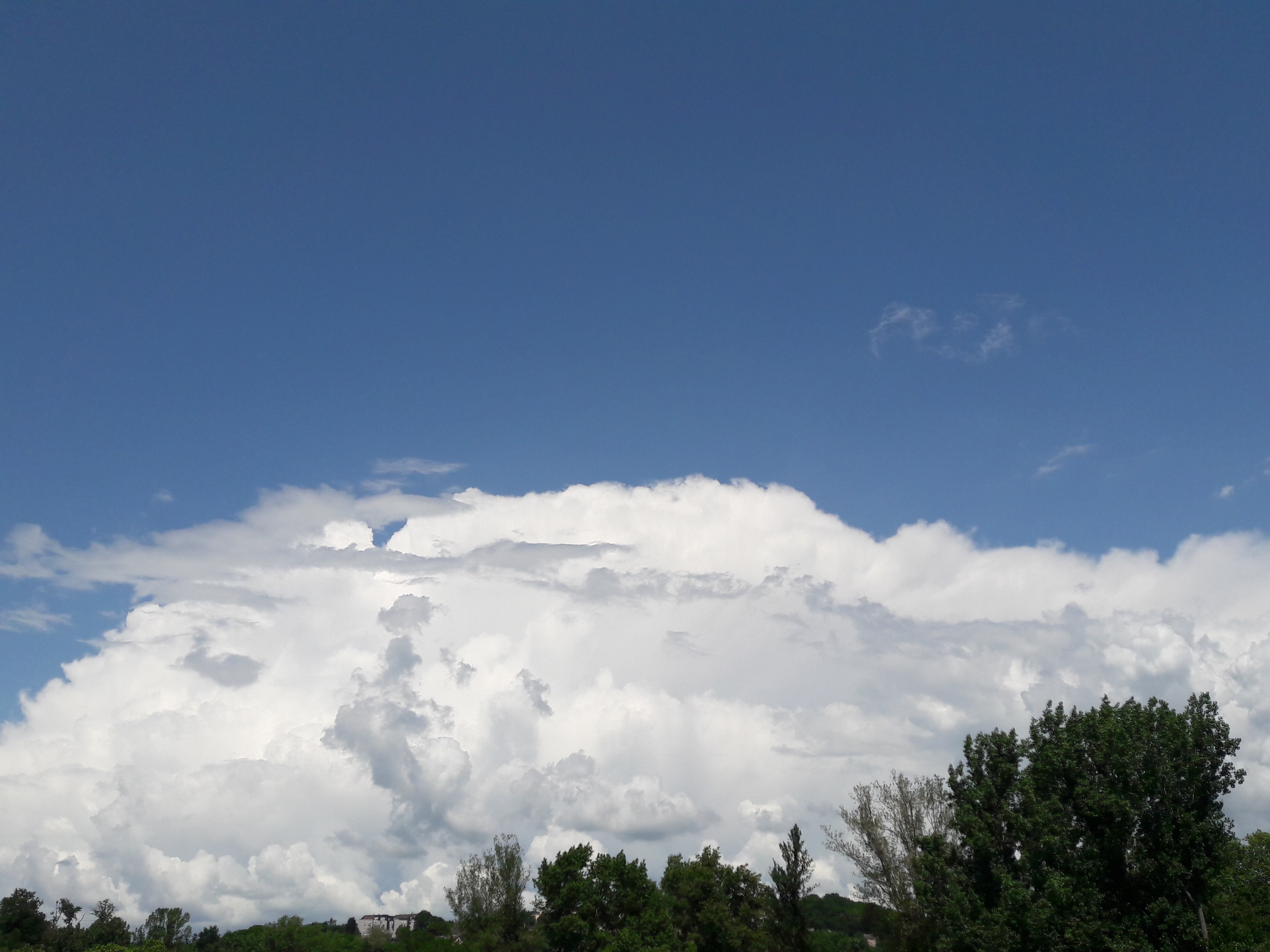 orage se formant dans le Nord-Est de la Corrèze - 05/06/2023 15:10 - Pascal SILVESTRINI