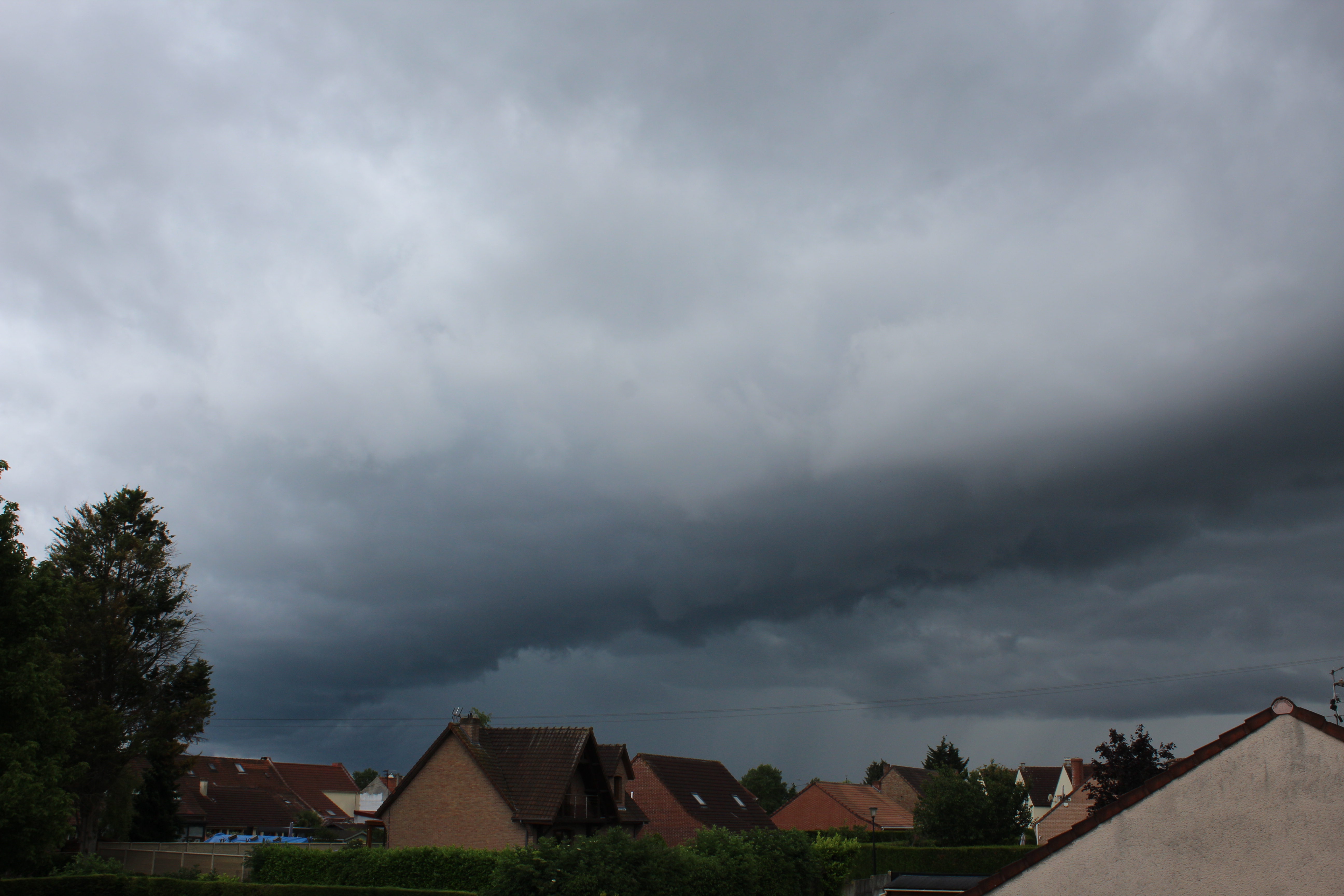 Magnifique arcus sans phénomène orageux - 06/06/2026 15:50 - Leo Arcier
