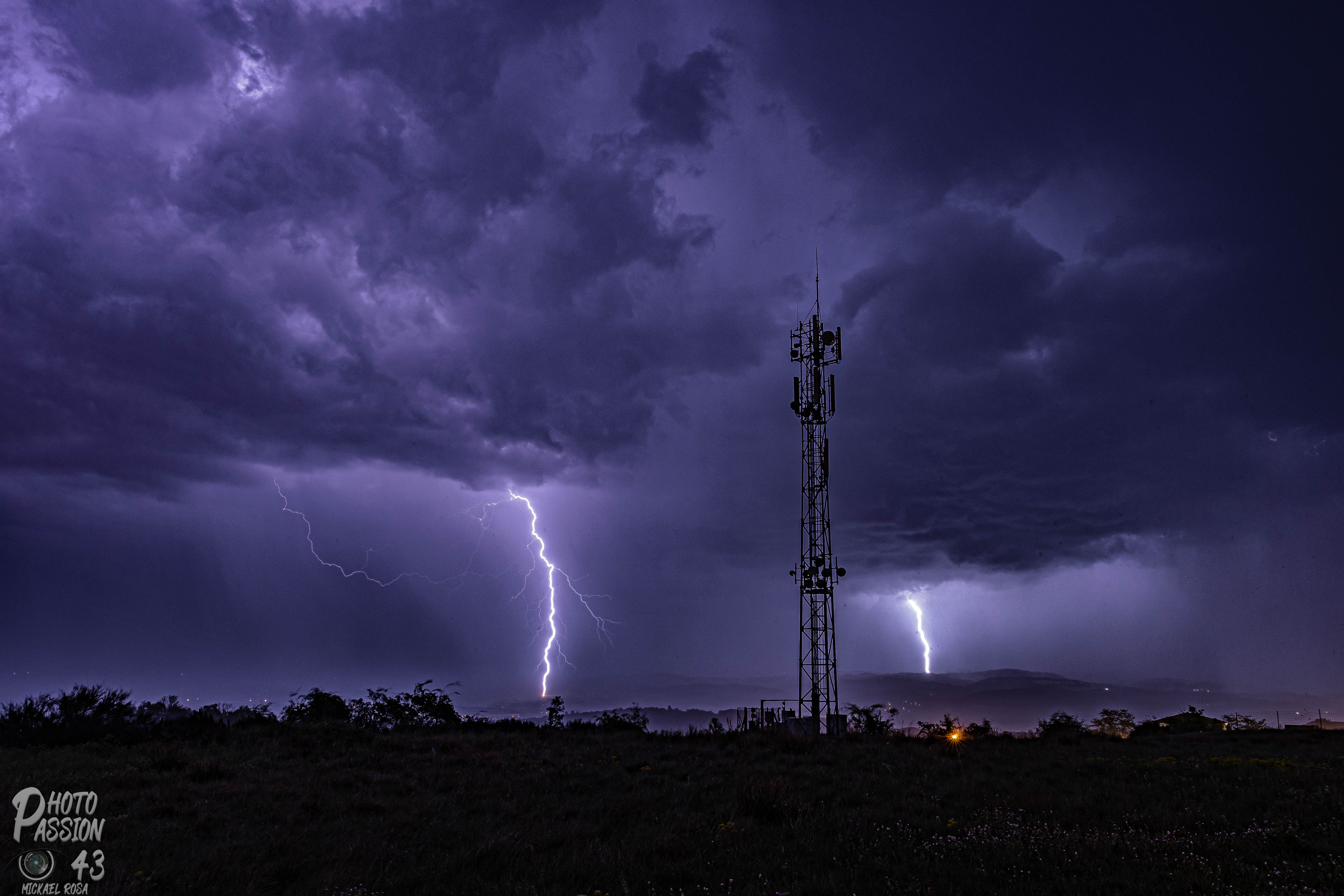 Orage du 6 Mai 2023 entre Sud Puy-de-Dôme et Nord Haute-Loire - 06/05/2023 00:00 - Mickaël Rosa