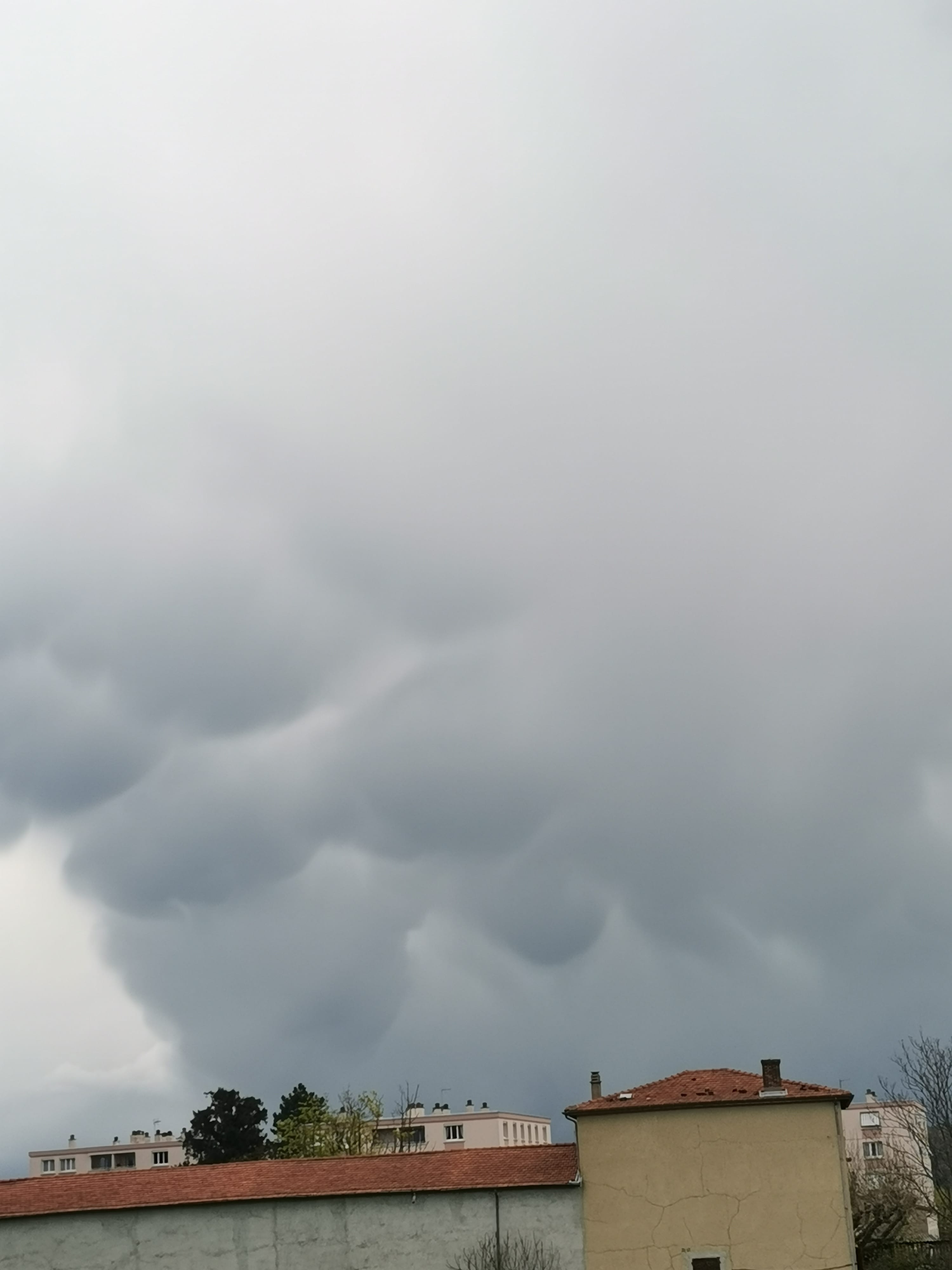 Mammatus observer de puis grigny - 09/04/2022 14:32 - Théo Perrin Lacroix