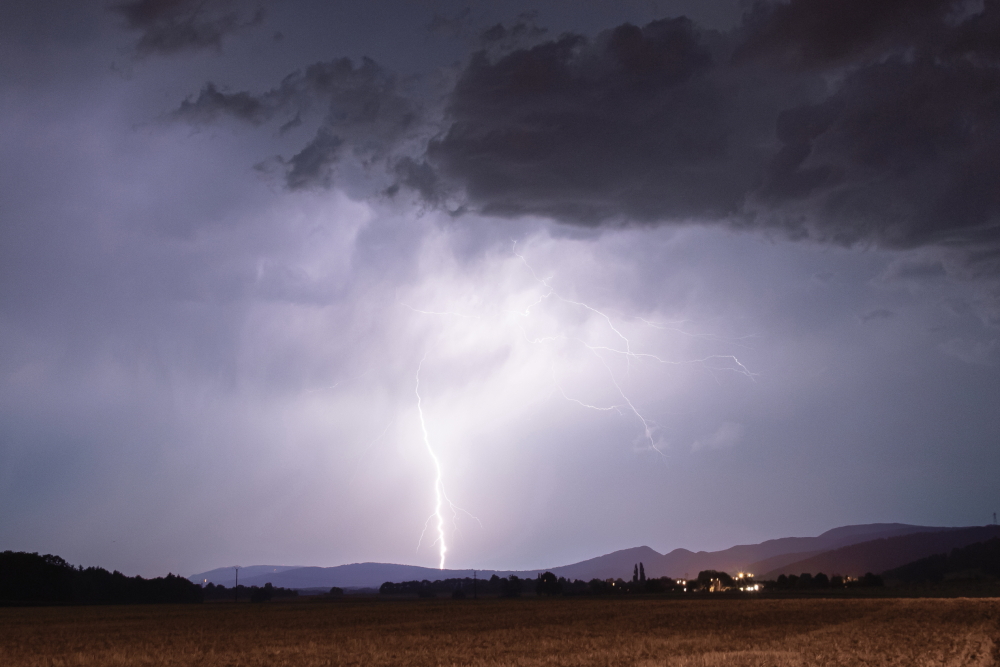 Orage du 11 juillet, en direction de St Amour - 11/07/2023 22:45 - etienne VANARET