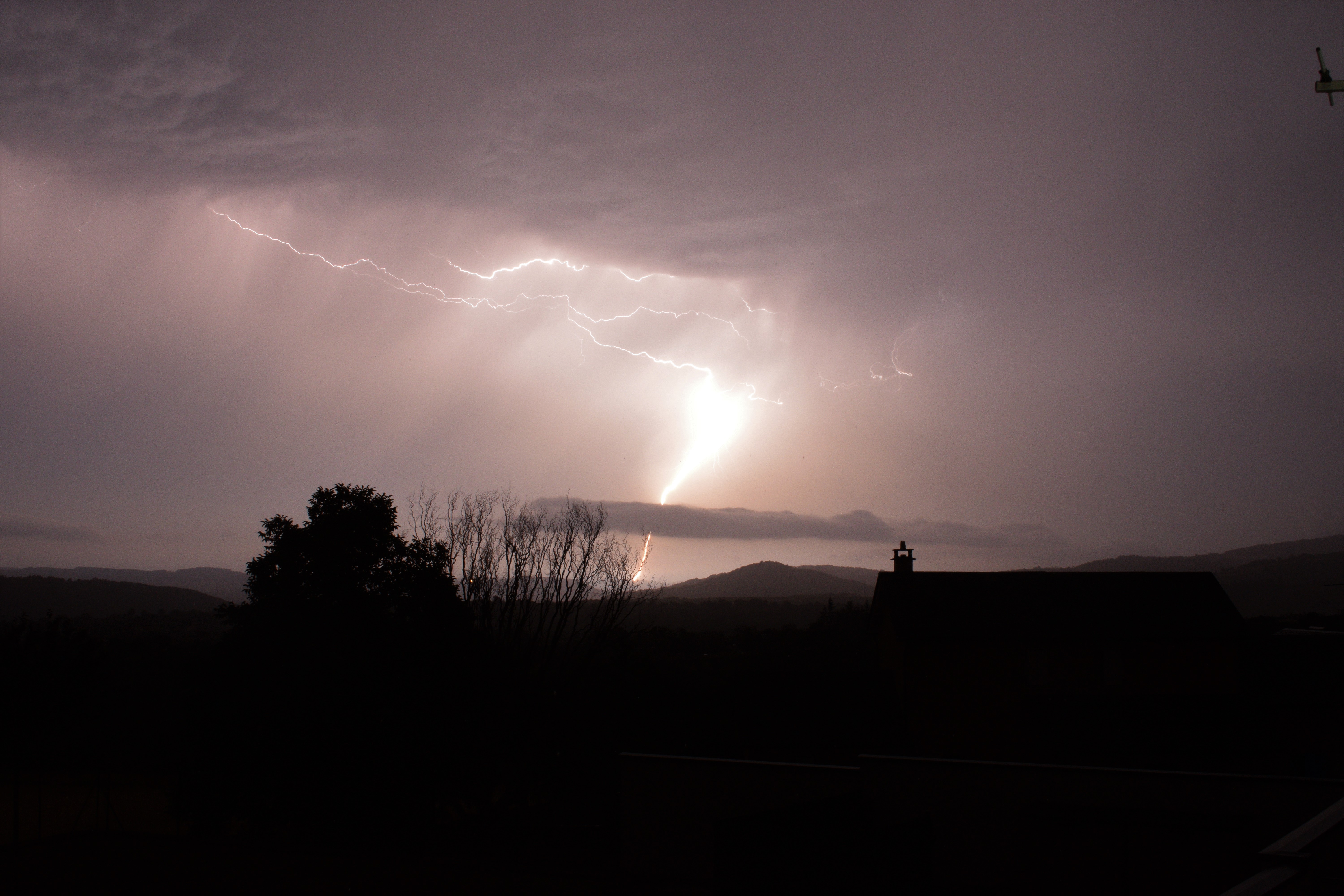 Orage fort nocturne. - 12/07/2023 02:30 - Maxence Richard