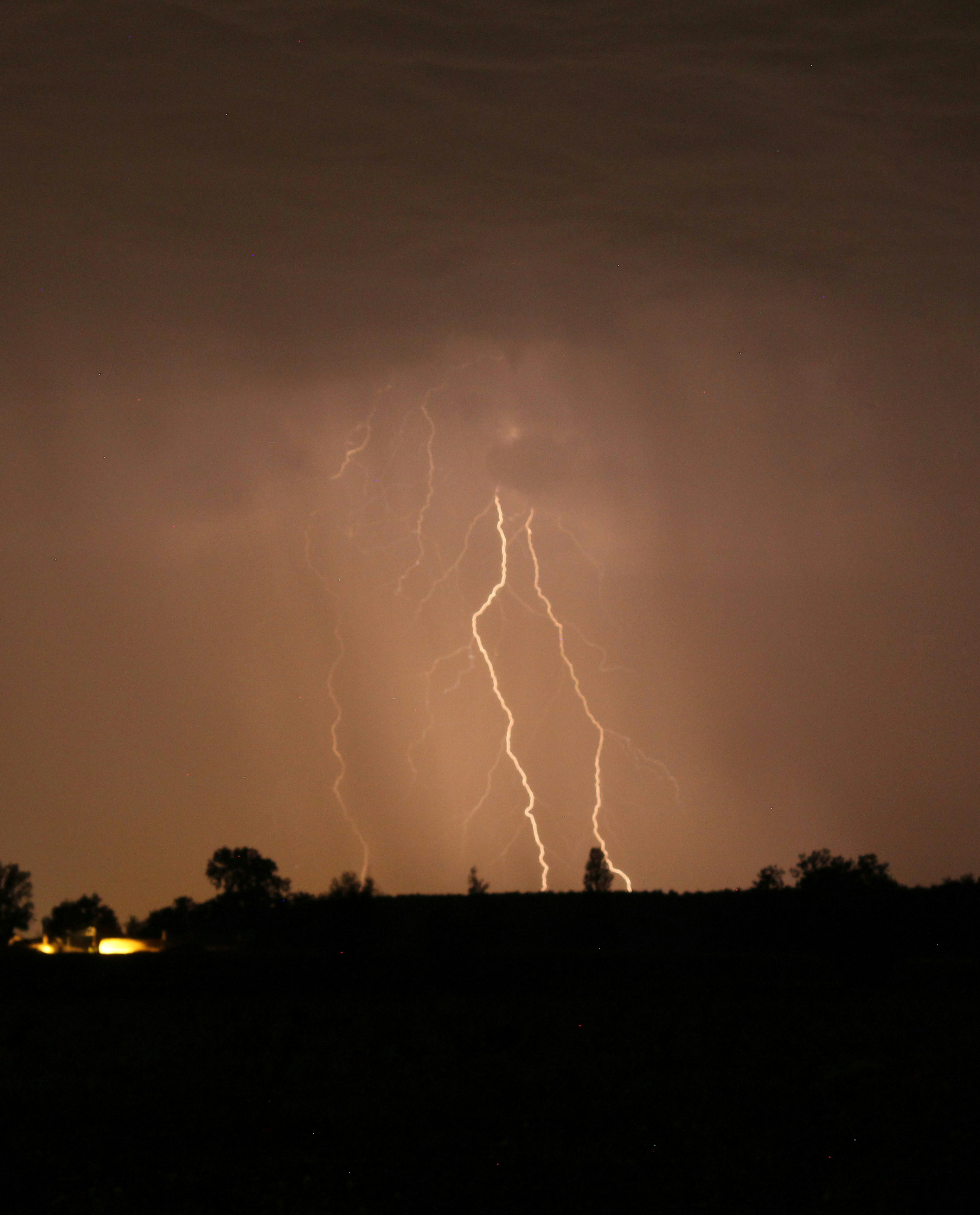 Photo de foudre que j'ai pu capturer en gironde (33) - 13/08/2025 01:20 - Mehddy Greffier