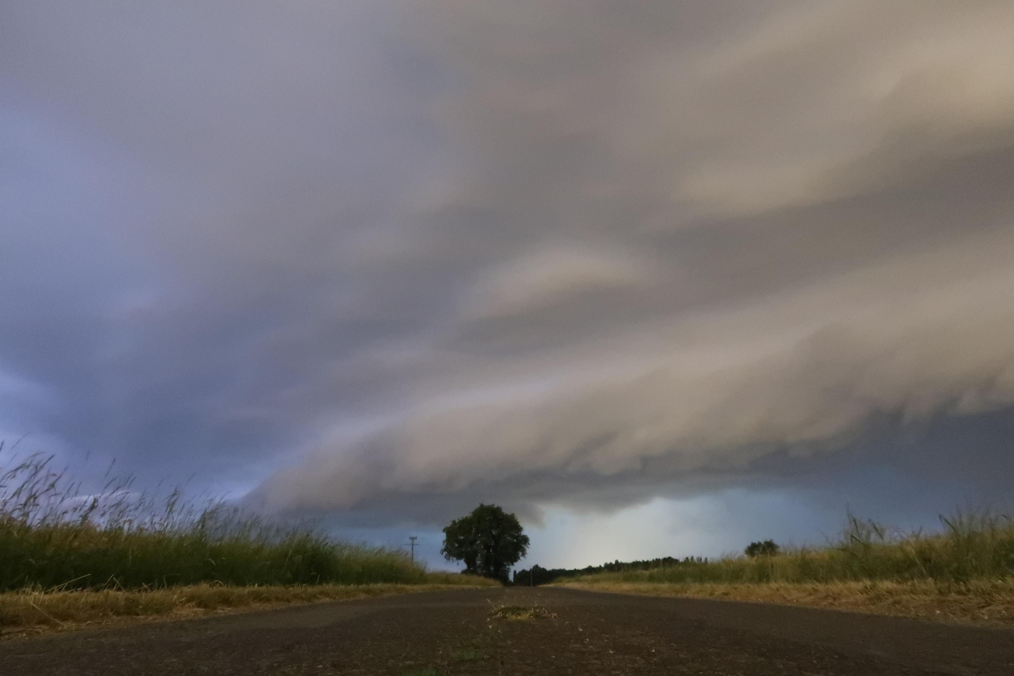 Orage dans la nuit du 16 au 17 juin 2021 sur la Vienne - 17/06/2021 00:30 - Xavier BENOIT