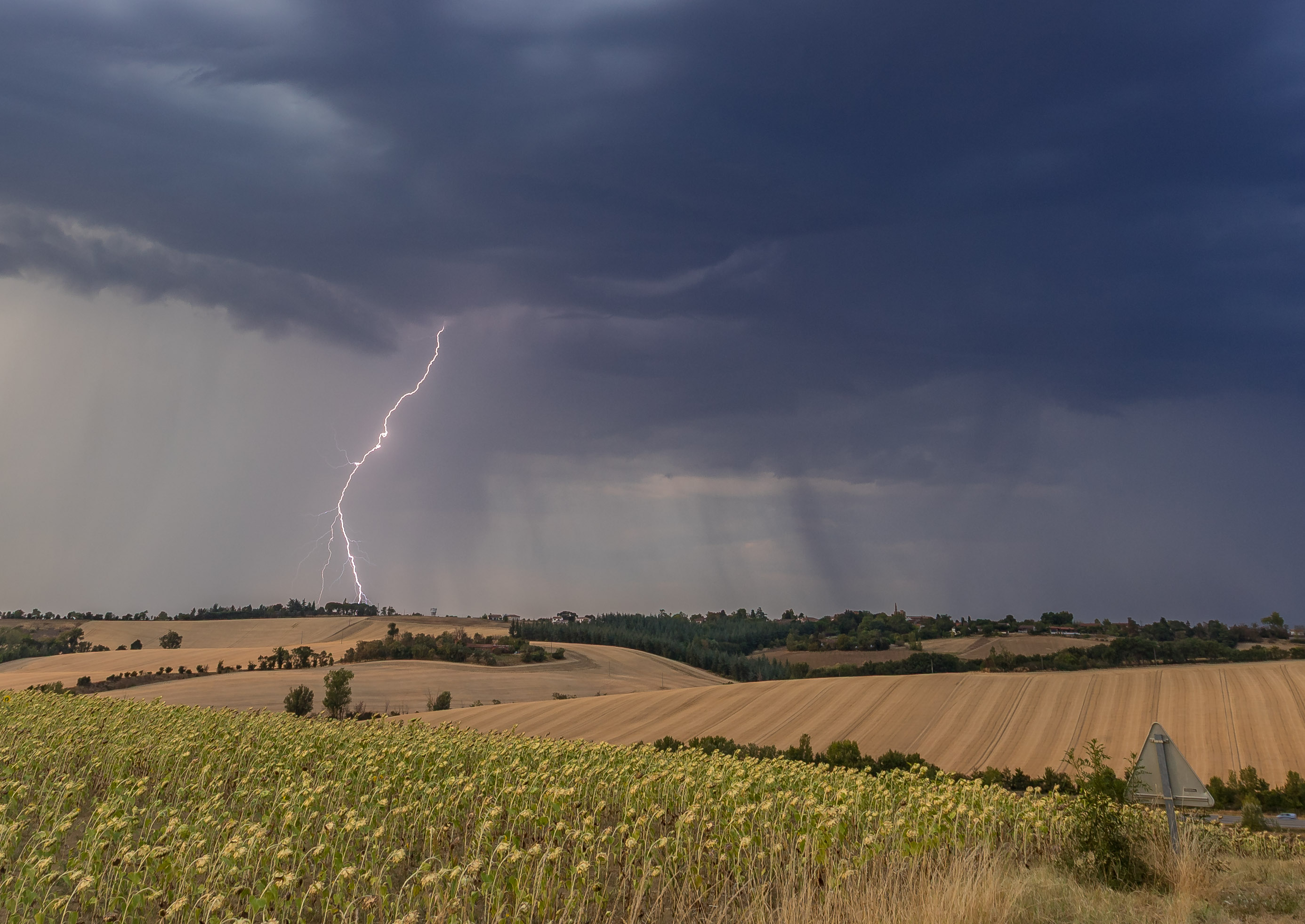 Orage sur le Lauragais en début de soirée entre Nailloux et Auterive (31) - 19/08/2026 20:00 - Jean Philippe Pech