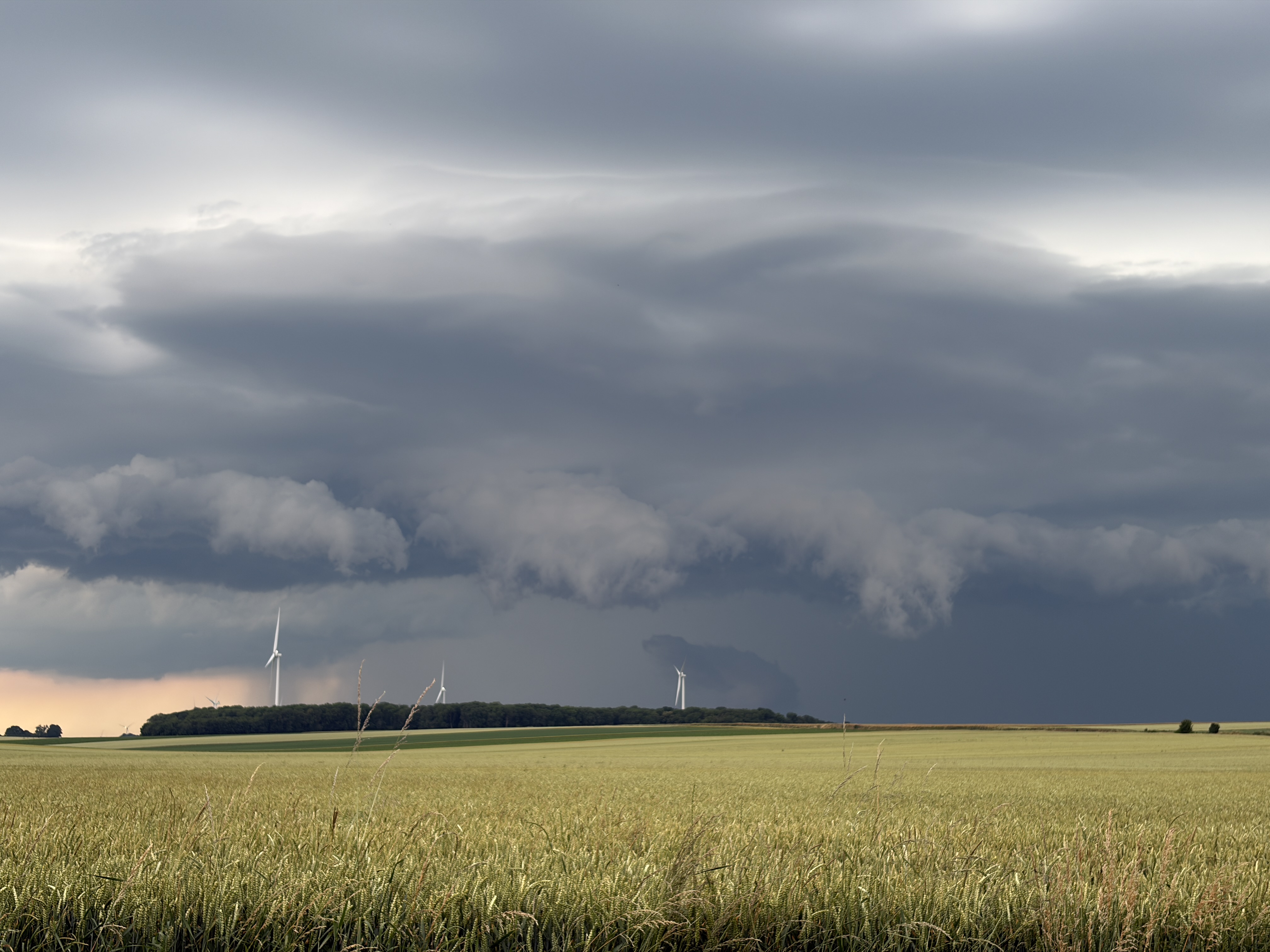 Orage en approche entre arras et cambrai - 19/06/2026 00:00 - Olivier G