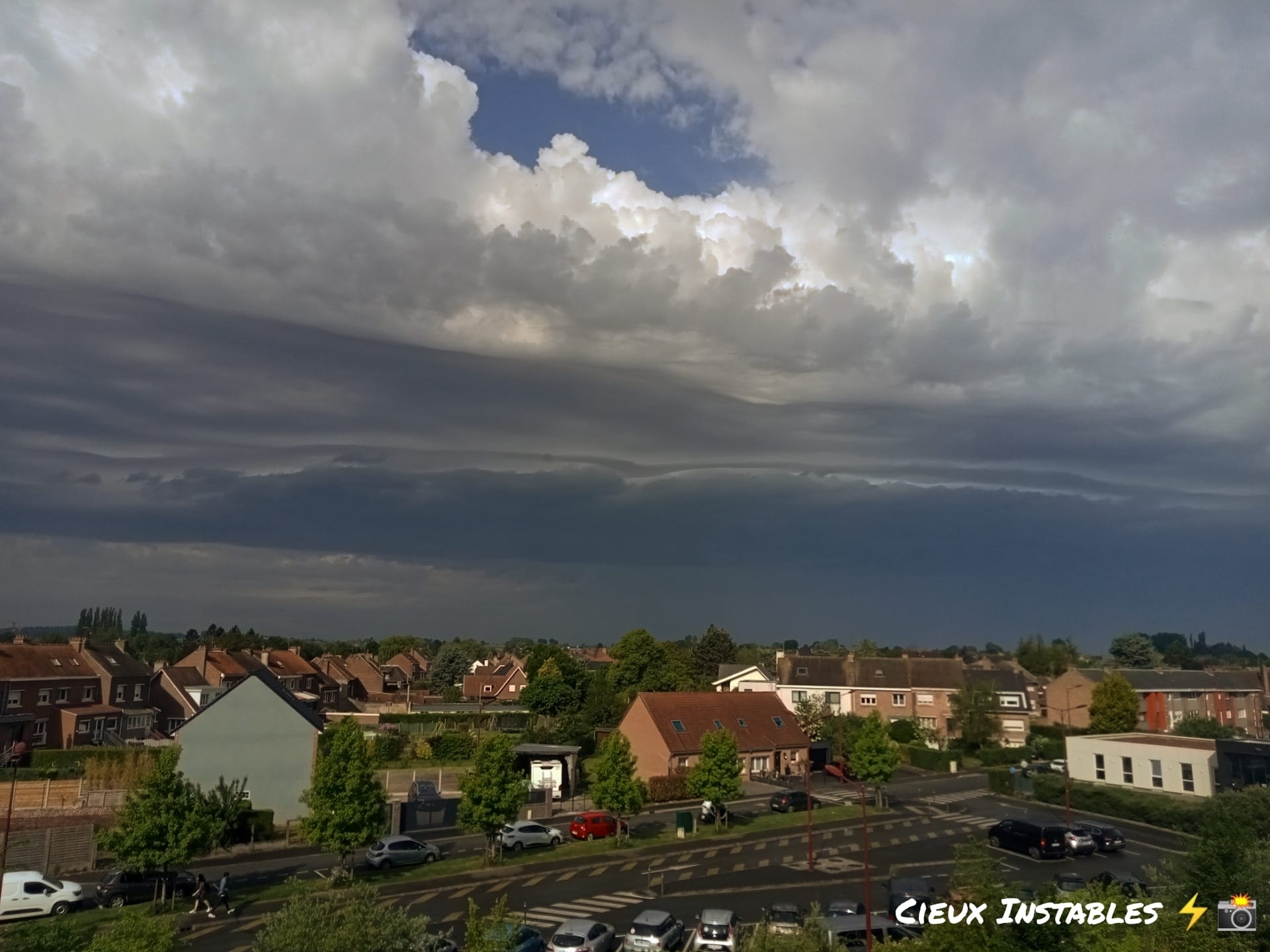 Orage multicellulaire - arcus et grêle [NORD] - 19/05/2022 10:30 - Instables Cieux