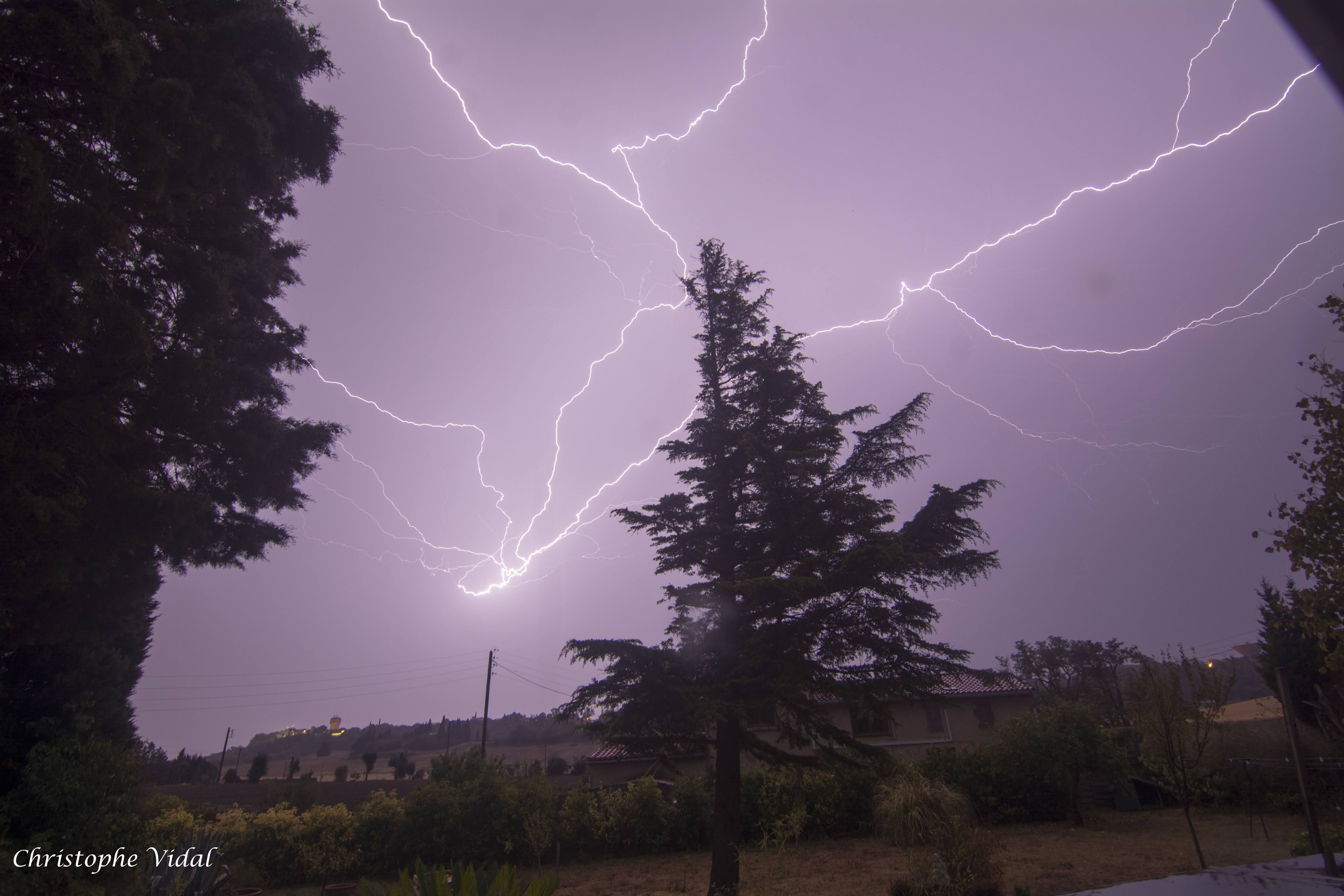 Spider sous la supercellule qui à traversé le lauragais Audois en faisant des dégâts - 20/08/2026 23:00 - Christophe Vidal