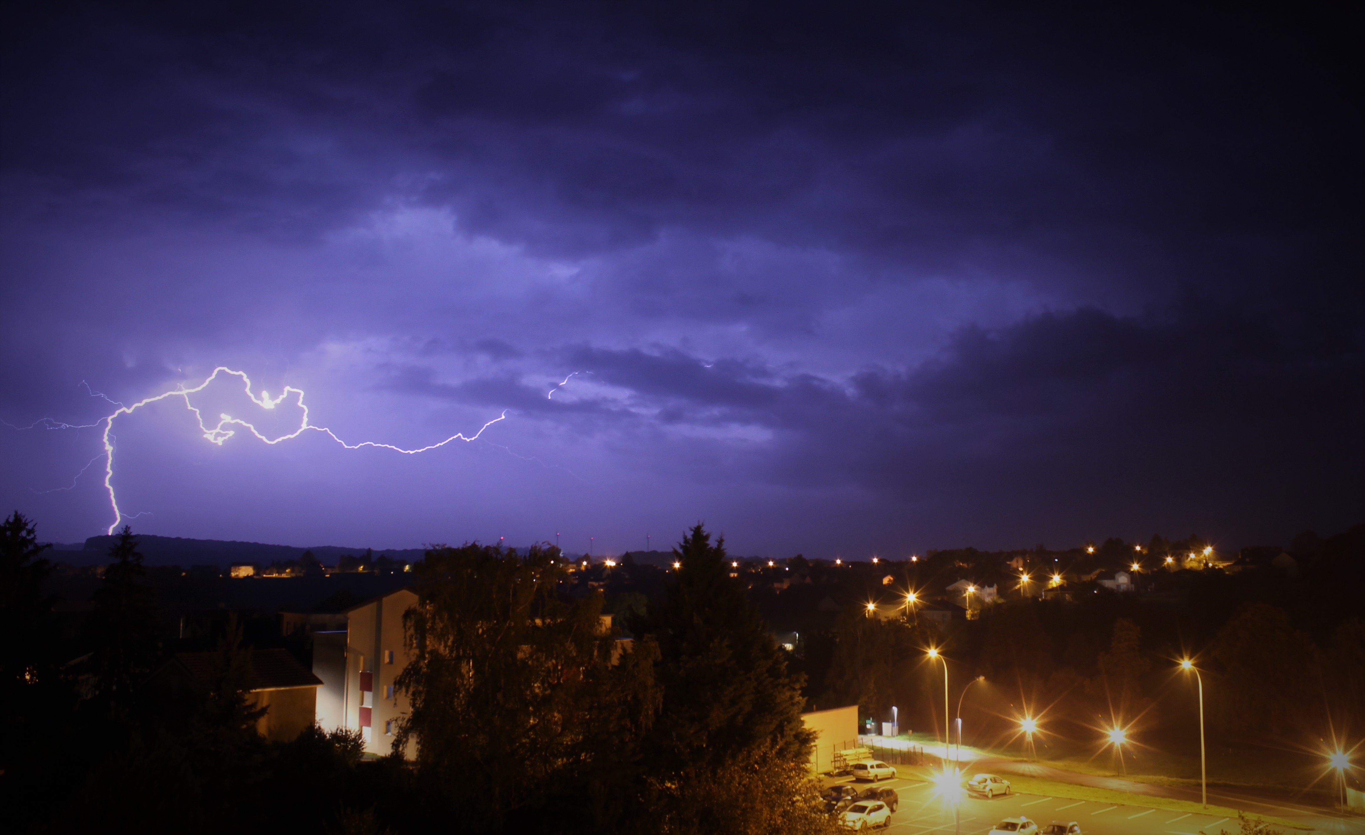 Orage du 20/10/2022 - Faulquemont (57) - 20/10/2022 23:00 - Loïc SCHWINDLING