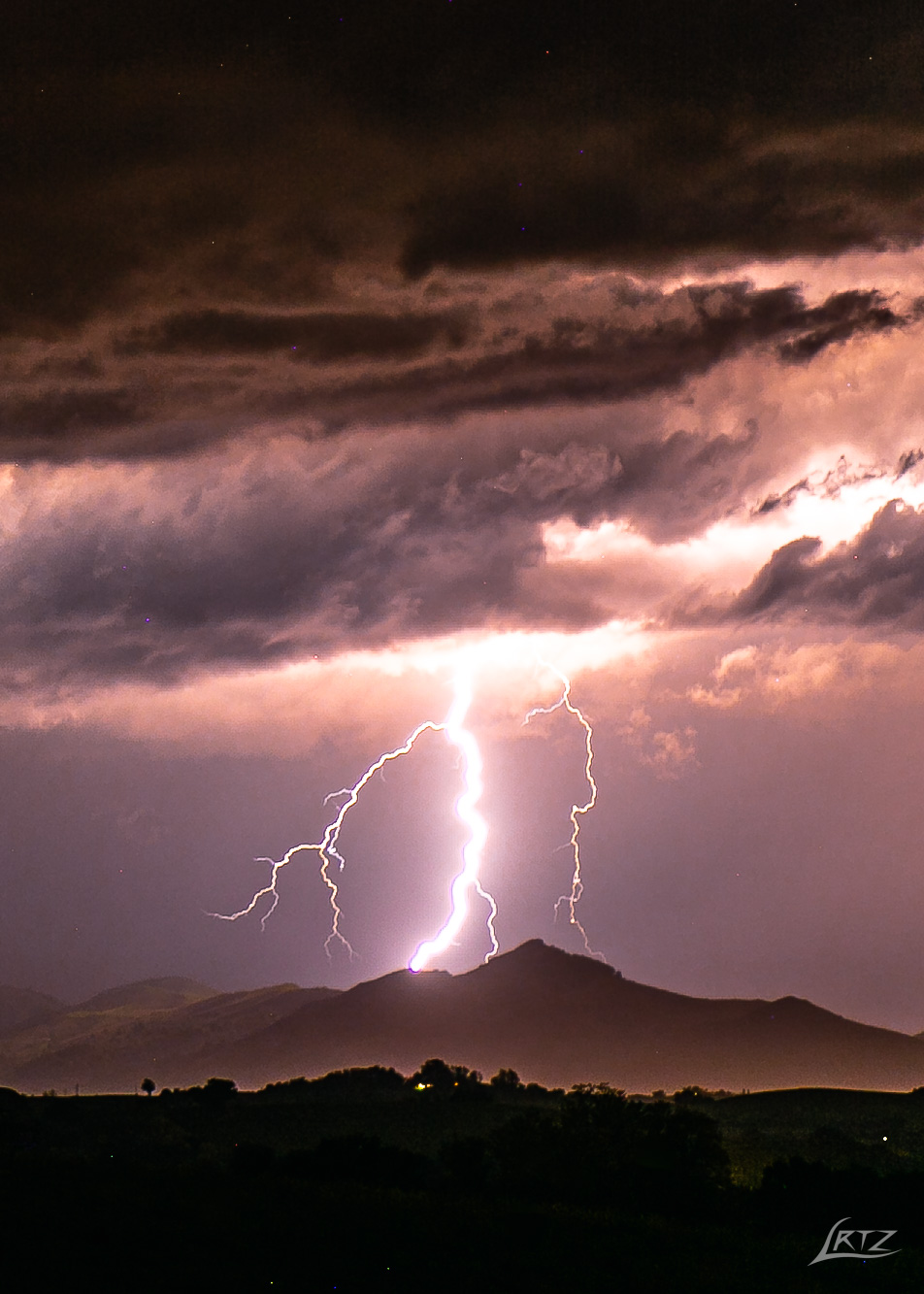 Coup de foudre sur le Mondarrain (749m) - Pays Basque - 21/04/2026 22:56 - Lorentx 