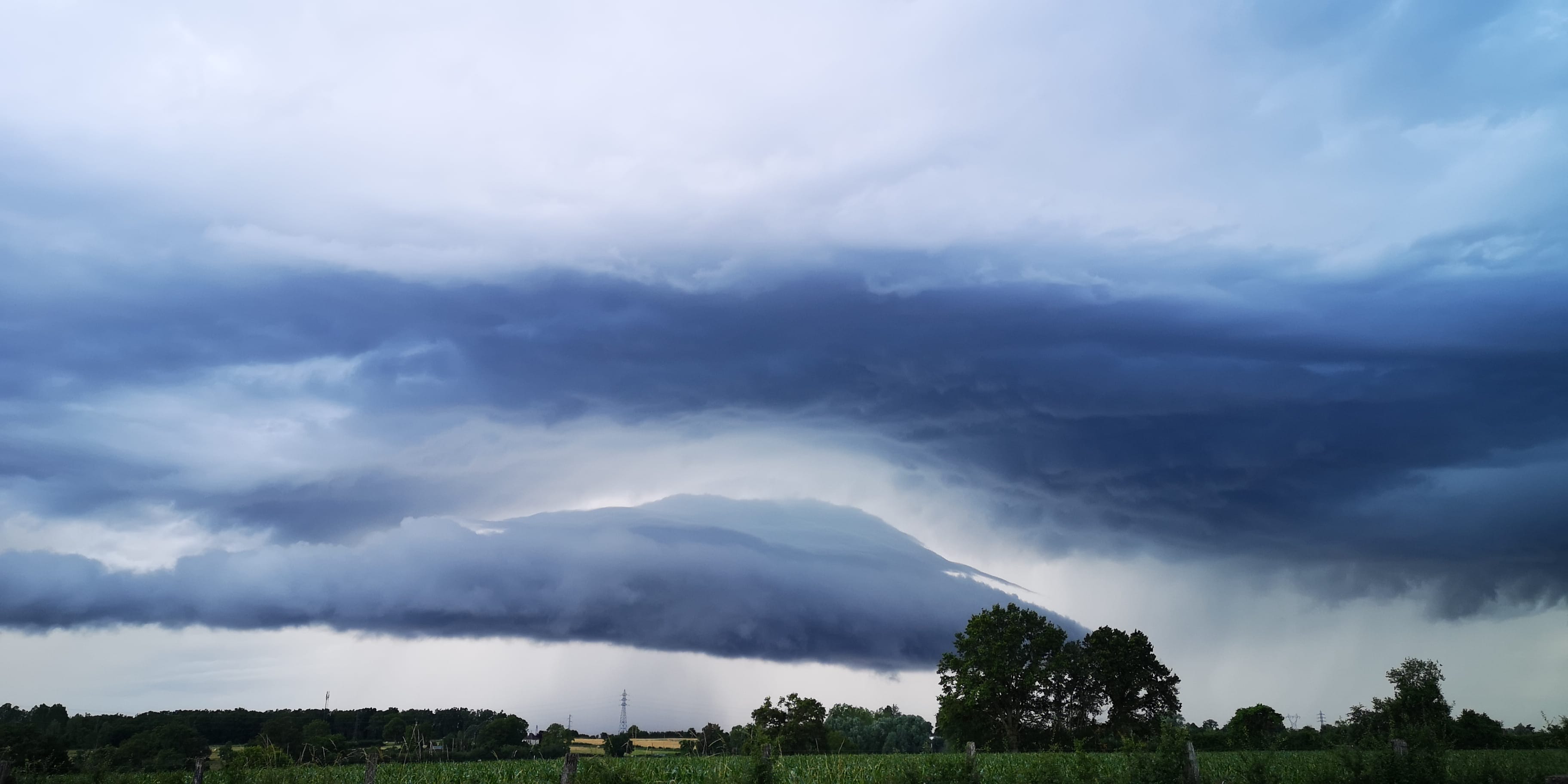 Orage en cours sur l'agglomération Neversoise, vu depuis l'est. - 21/06/2021 18:50 - Benoit MARTIN