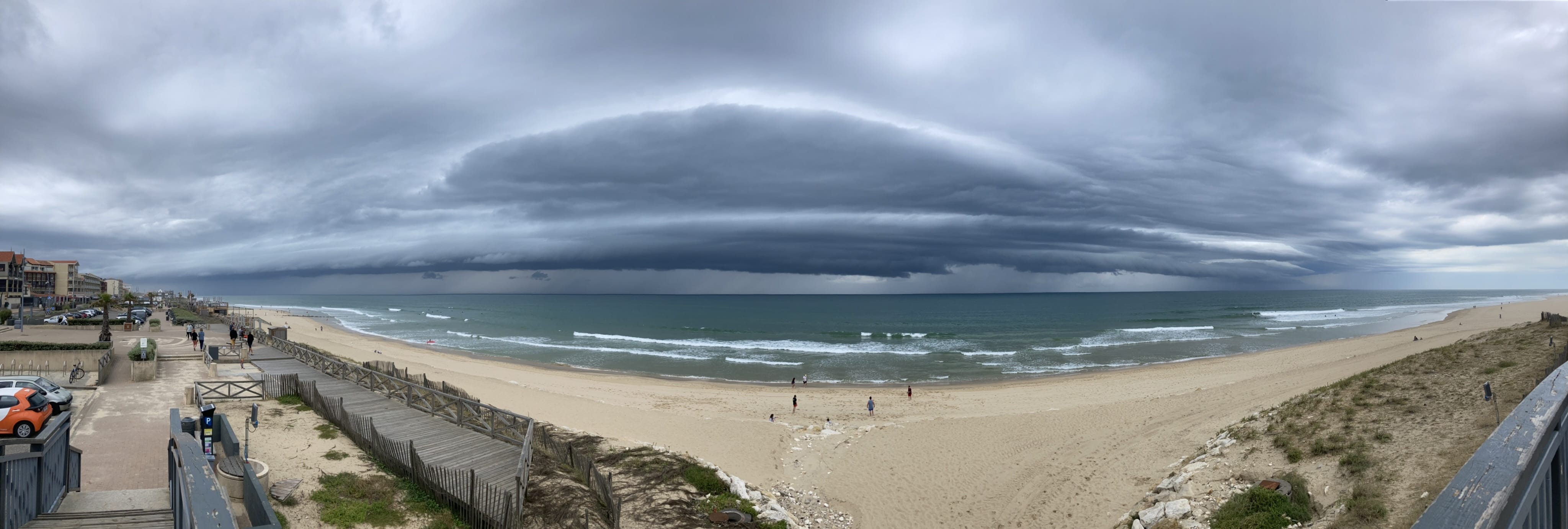 Bel arcus ce midi au large de Lacanau - 23/06/2022 13:15 - Xavier Montaut