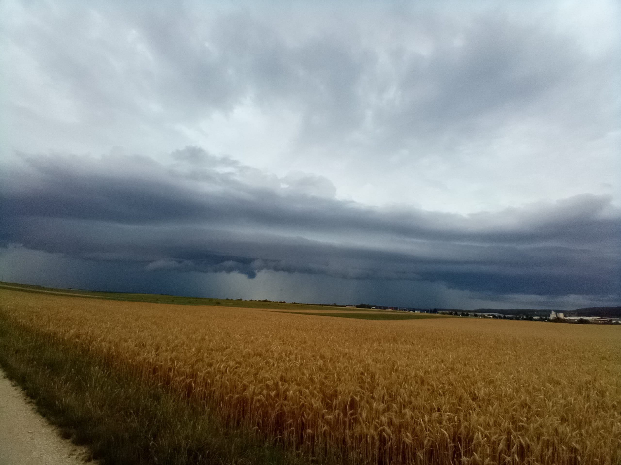 Orage sur Bar sur aube - 23/06/2022 00:00 - Marie Christine Guérin