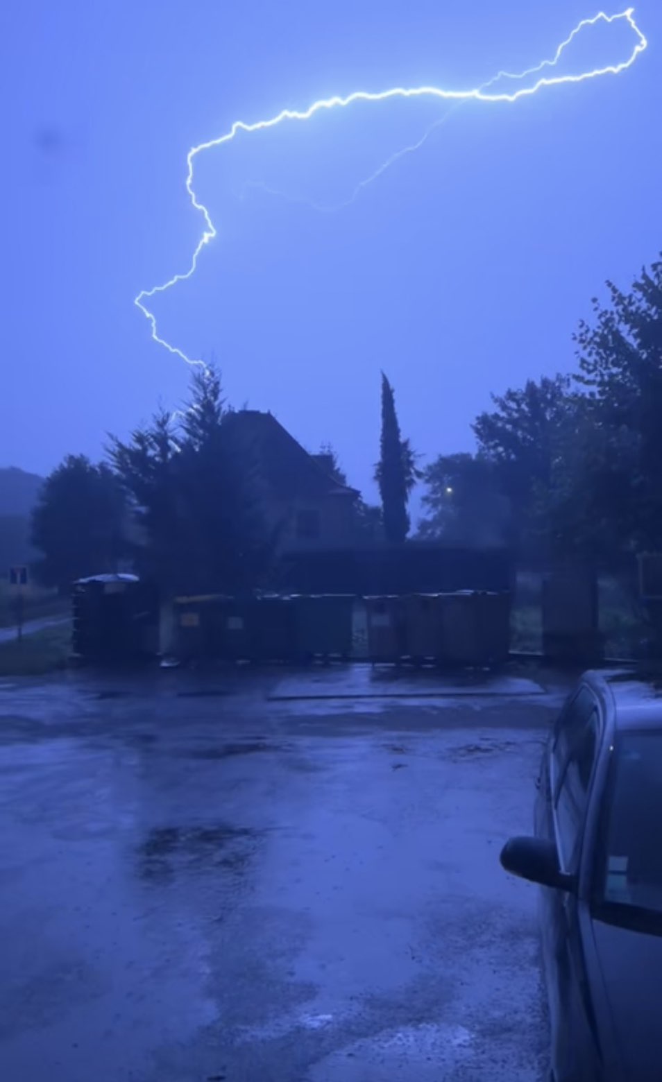 Orage Nord du Lot , limitrophe Corrèze lundi 24 août vers 5 heure du matin. - 24/08/2026 05:00 - Jessica LABROUE
