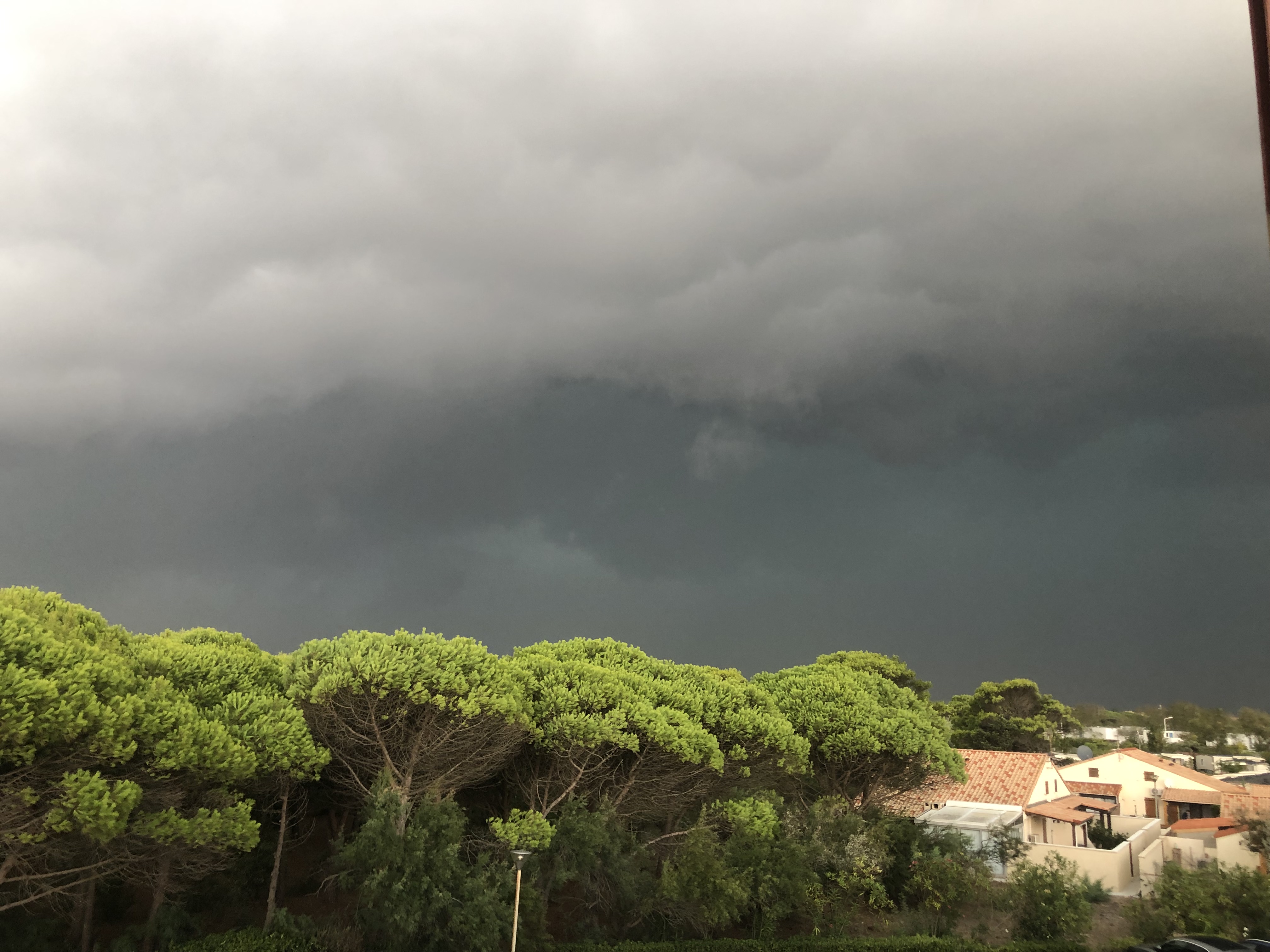 Orage sur leucate (sans filtre) - 24/08/2026 18:28 - Florian Guerard