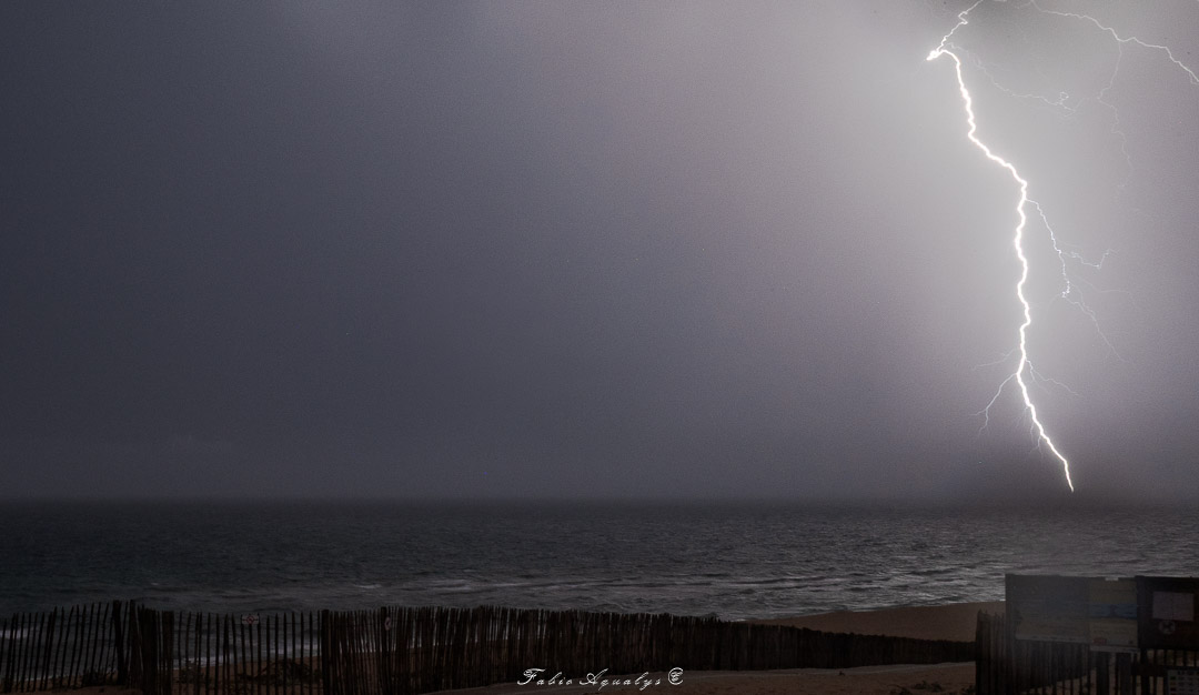 Orage en soirée du 25 juin 2025 depuis Lacanau (33). - 25/06/2026 23:30 - Fabio Aqualys