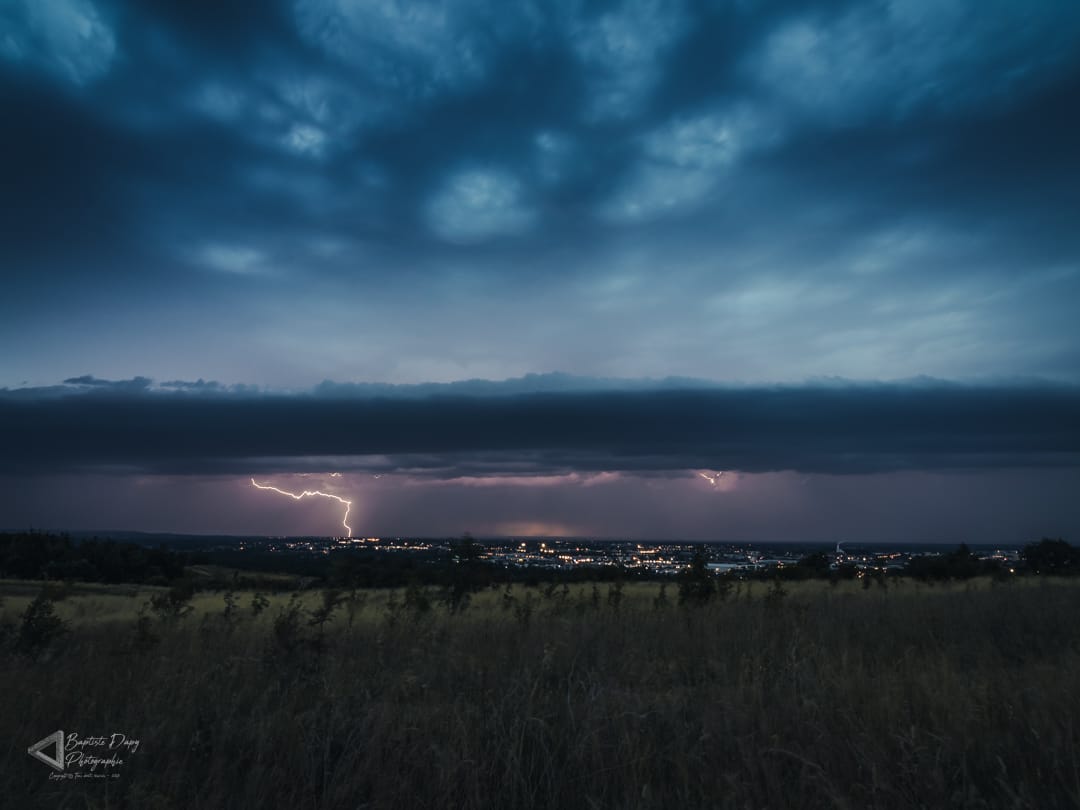 Orage arrivant sur Toulouse avec un bel arcus. - 26/06/2021 21:52 - Baptiste DAPY