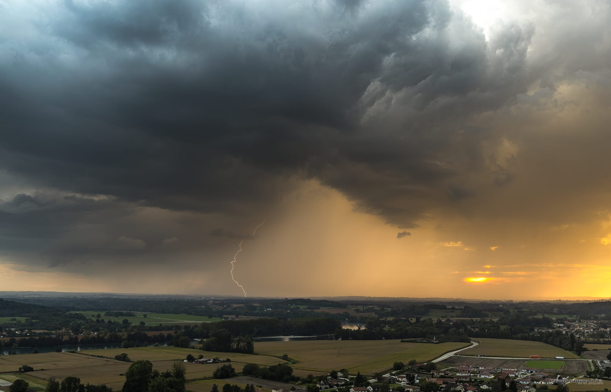 orage au couché du soleil - 26/09/2021 19:24 - brice volo