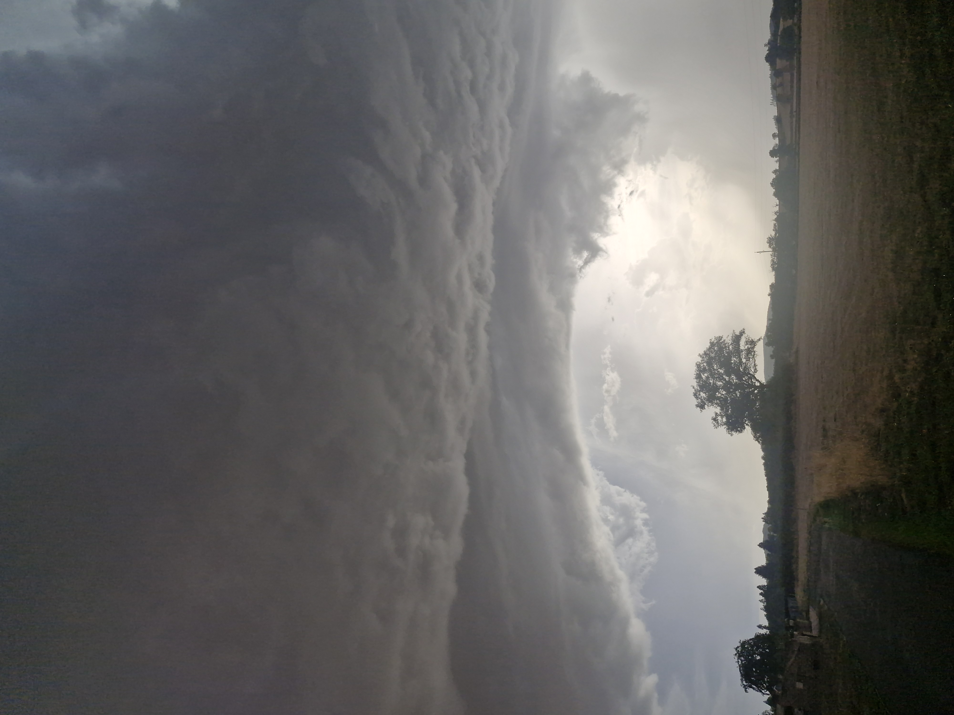 Cellule orageuse - 27/08/2026 18:51 - Emmanuel Boyer