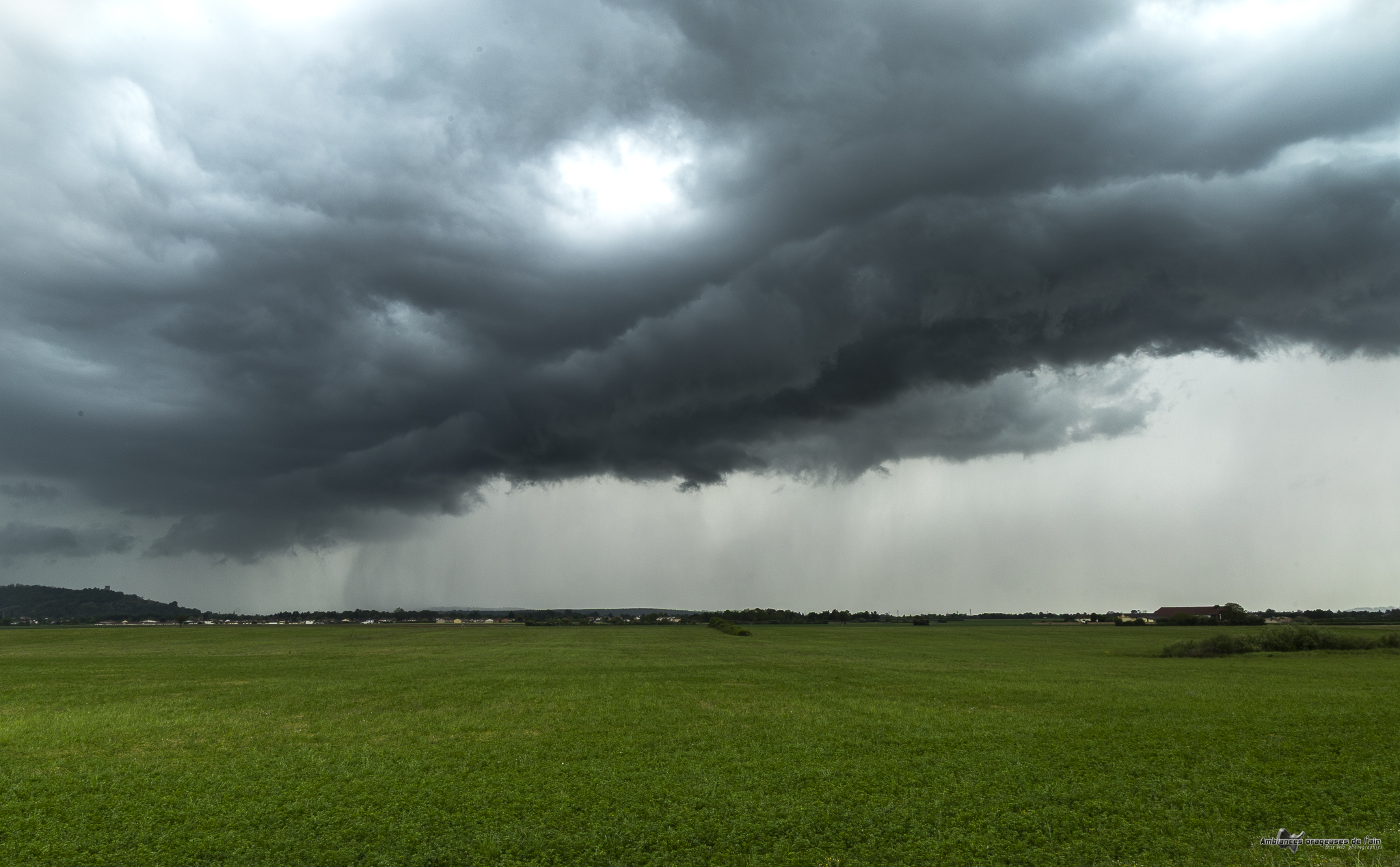 belle structure orageuse - 28/04/2026 17:00 - brice volo