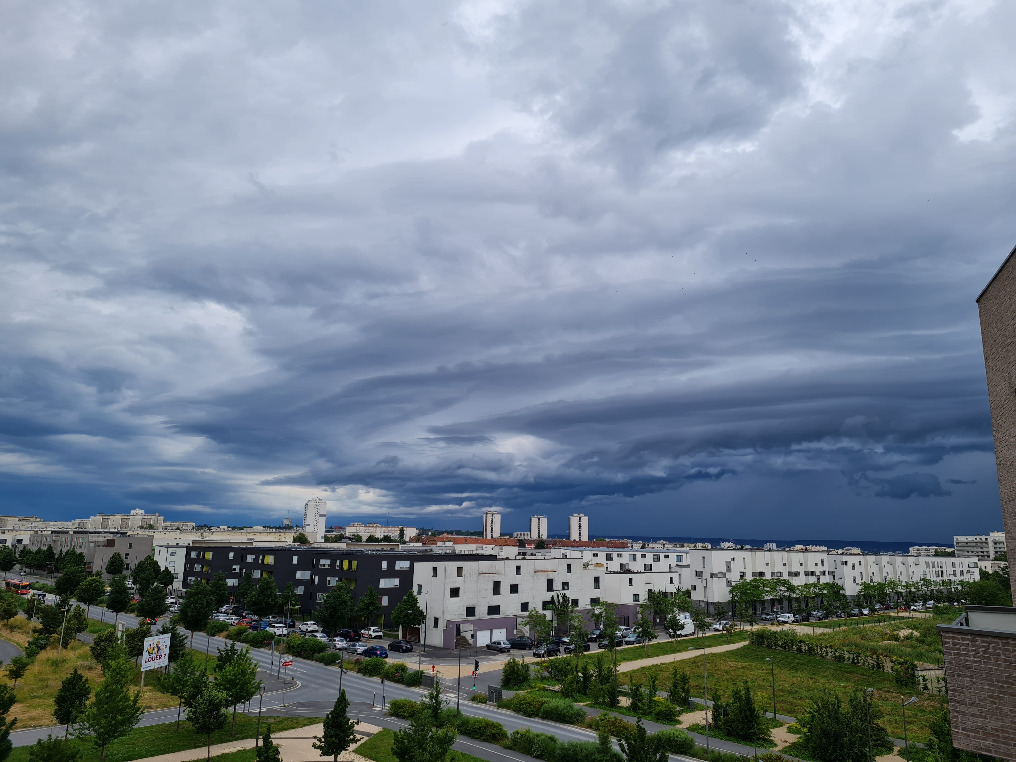 Cellule arrivant par le Sud de Reims - 28/06/2021 21:06 - Bérangère Arnould