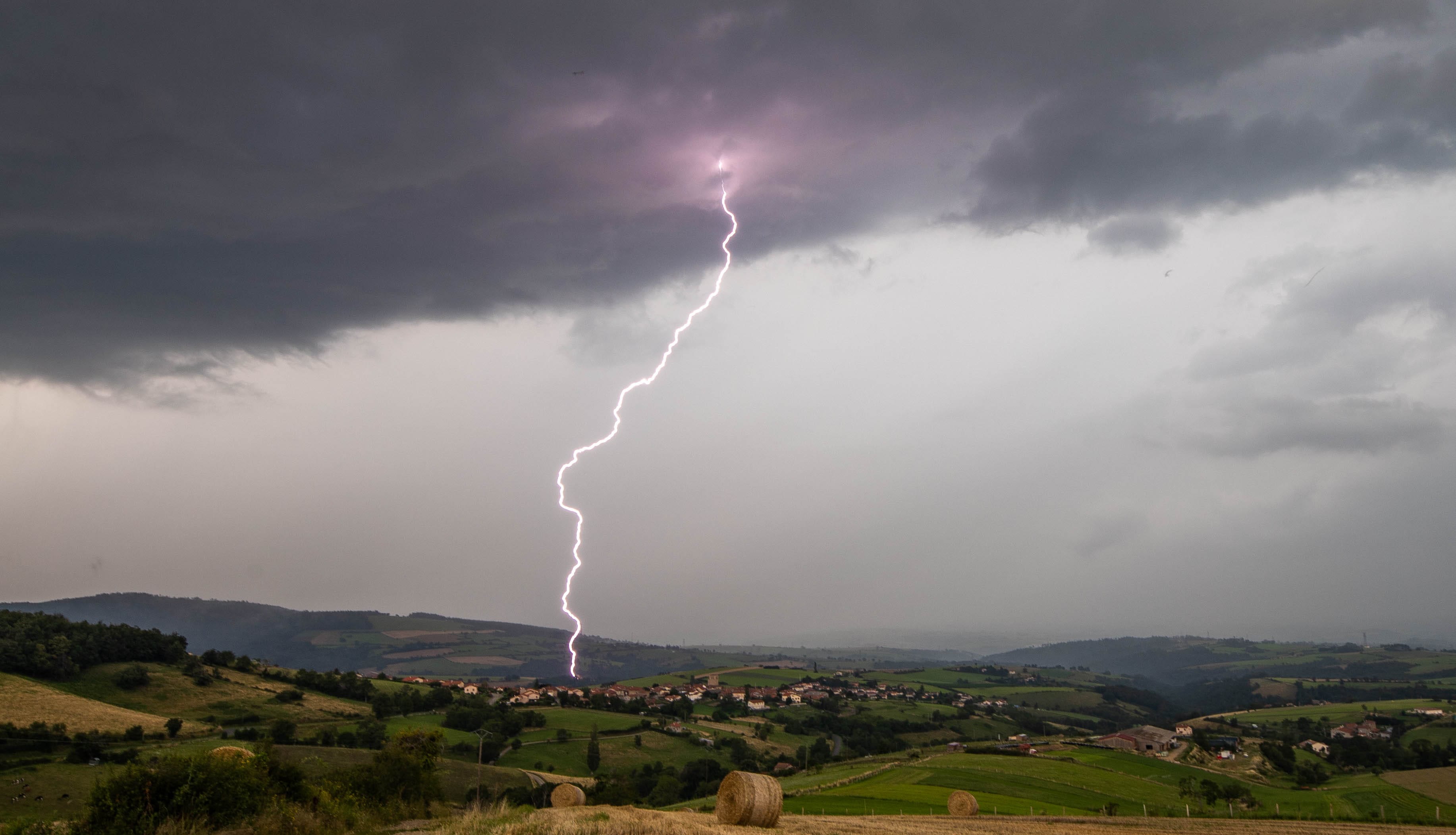 Orages sur le Gier, foudroiement intense. - 30/07/2021 15:00 - Fabio Aqualys