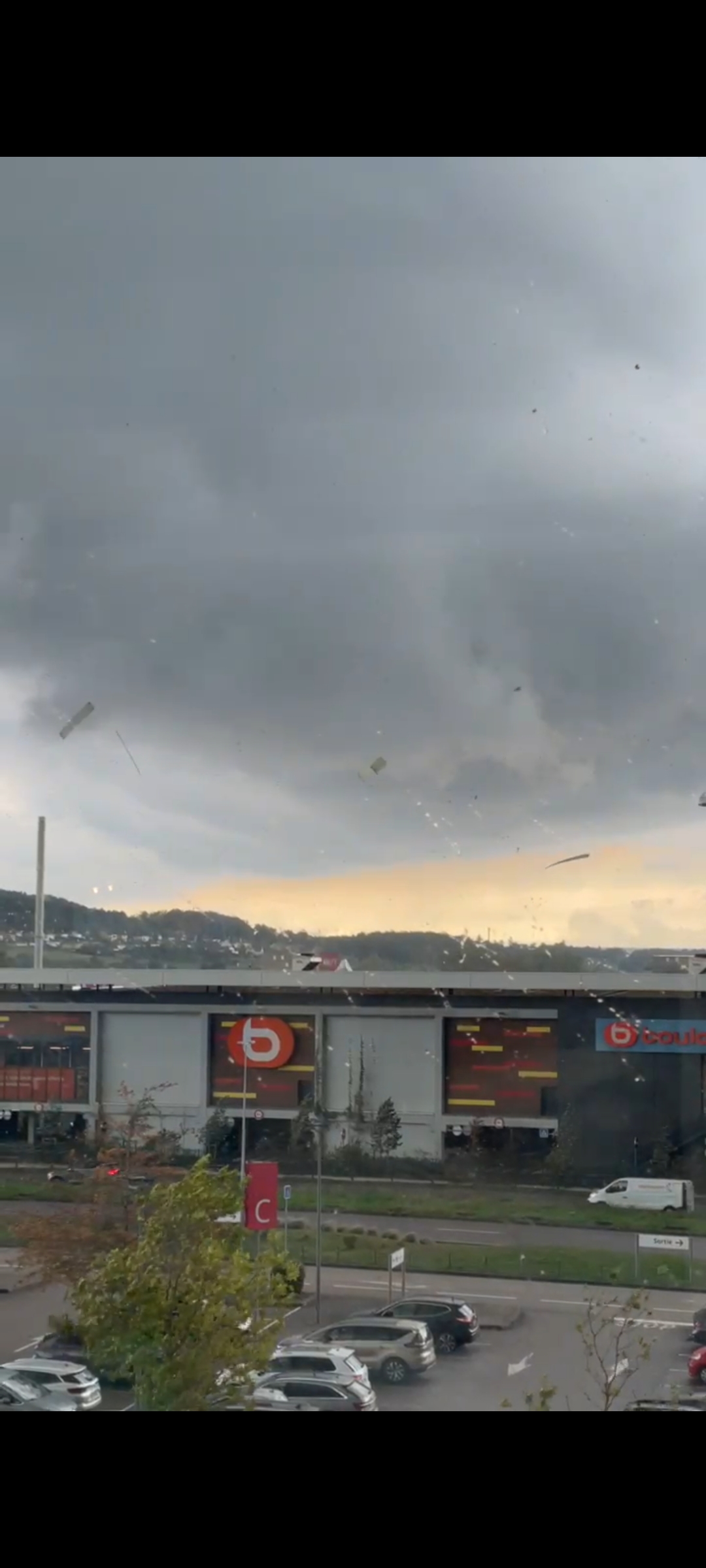 Tornade à Tourville-la Rivière ? - 30/09/2026 17:10 - Mehdi Younsi