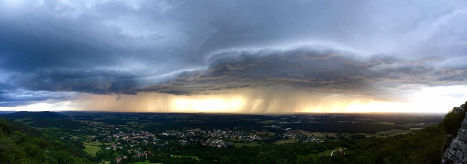 Orage sur Bourg-en-Bresse - 17/06/2016 23:00 - Alexis PUGLIESE