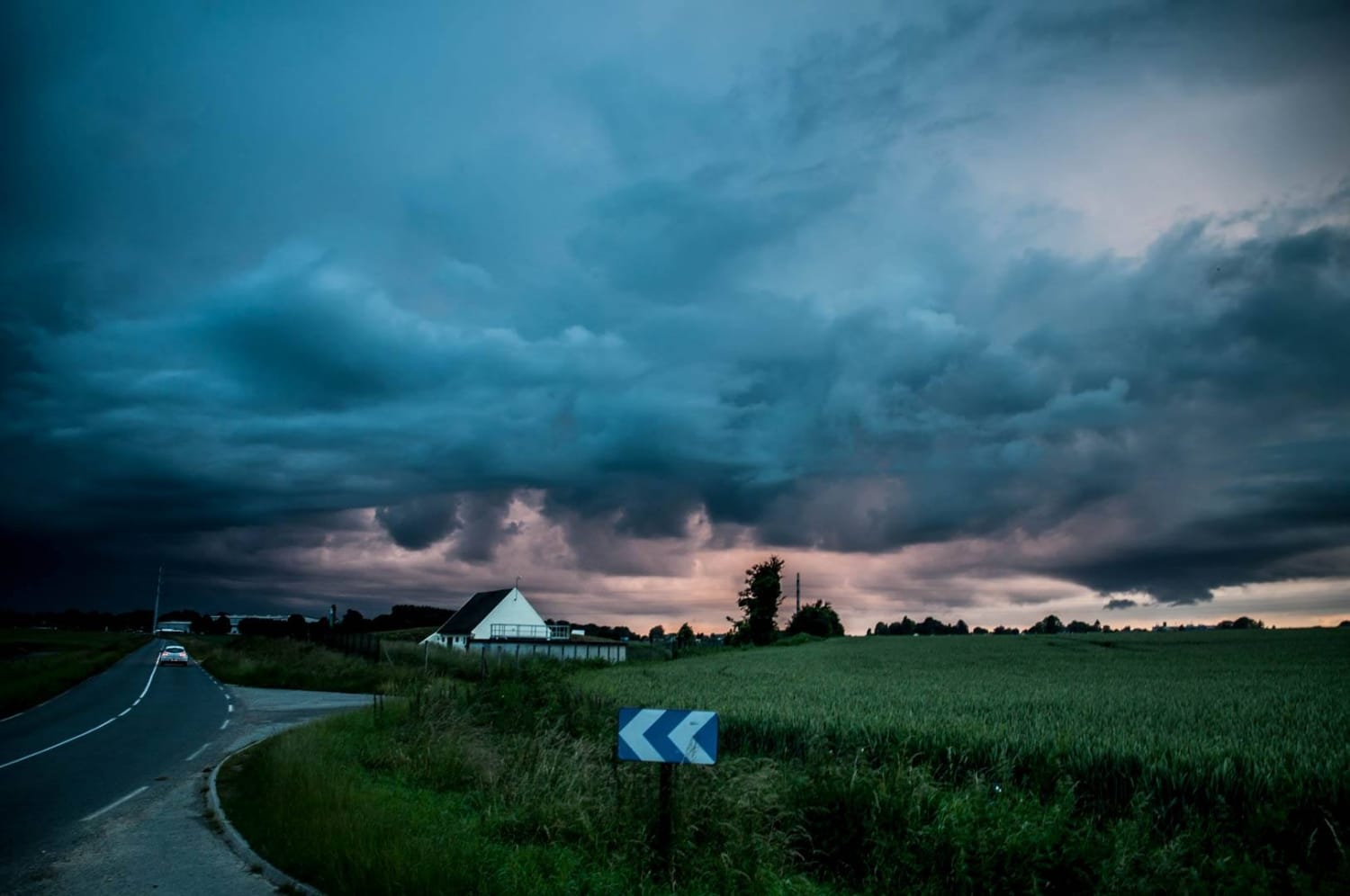 Orage dans l'Oise en soirée - 17/06/2016 23:00 - Jérémy VAN CAUTEREN