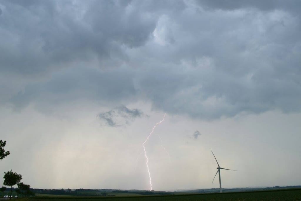 Orage près de Saint-Omer dans le Pas-de-Calais - 07/06/2016 19:00 - Gaël CAPLAIN