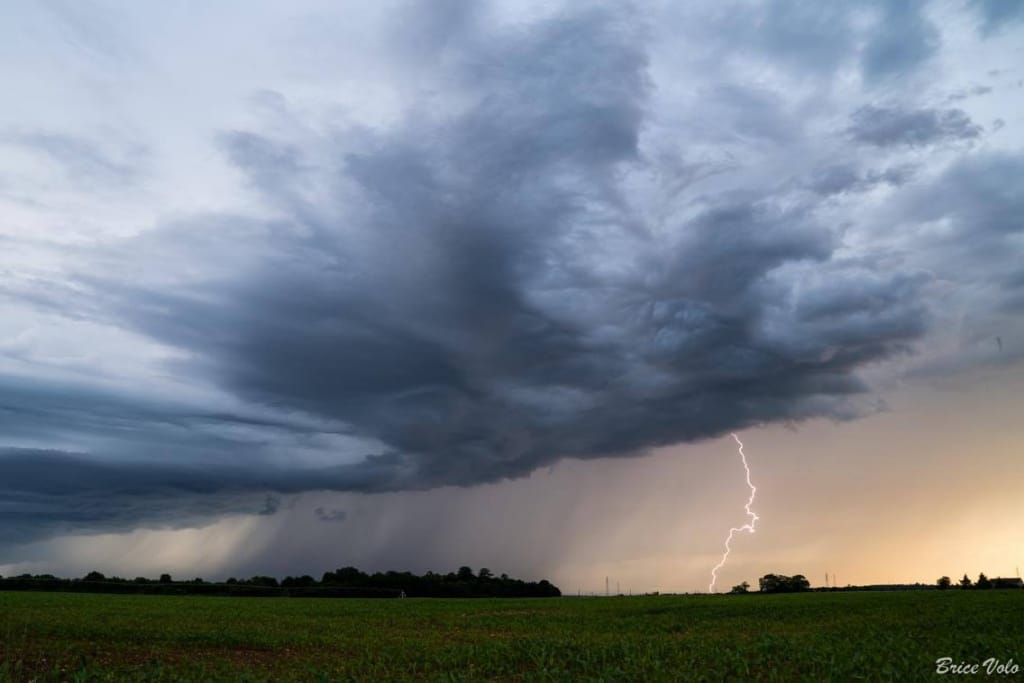 Orage intercepté près de la centrale du Bugey - 07/06/2016 23:00 - Brice VOLLO