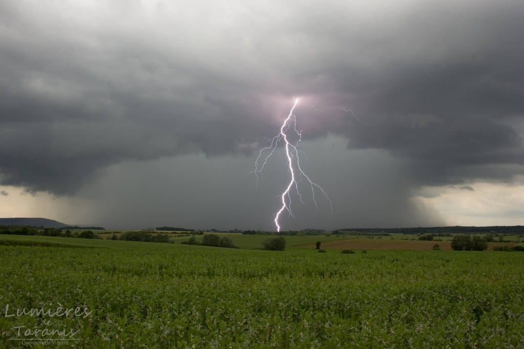 Orage dans le Sud Meusien à Rosières-en-Blois - 08/06/2016 19:00 - Vincent QUENNOUELLE