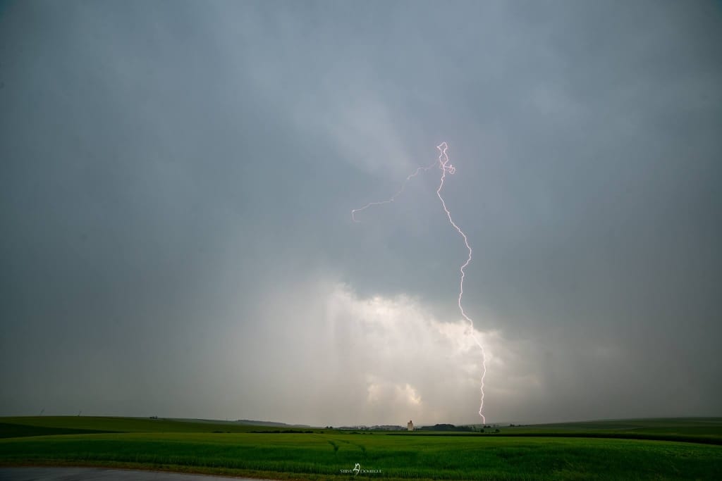 Orage fort dans les Ardennes dans l'après-midi - 08/06/2016 19:00 - Steeve DOMERGUE