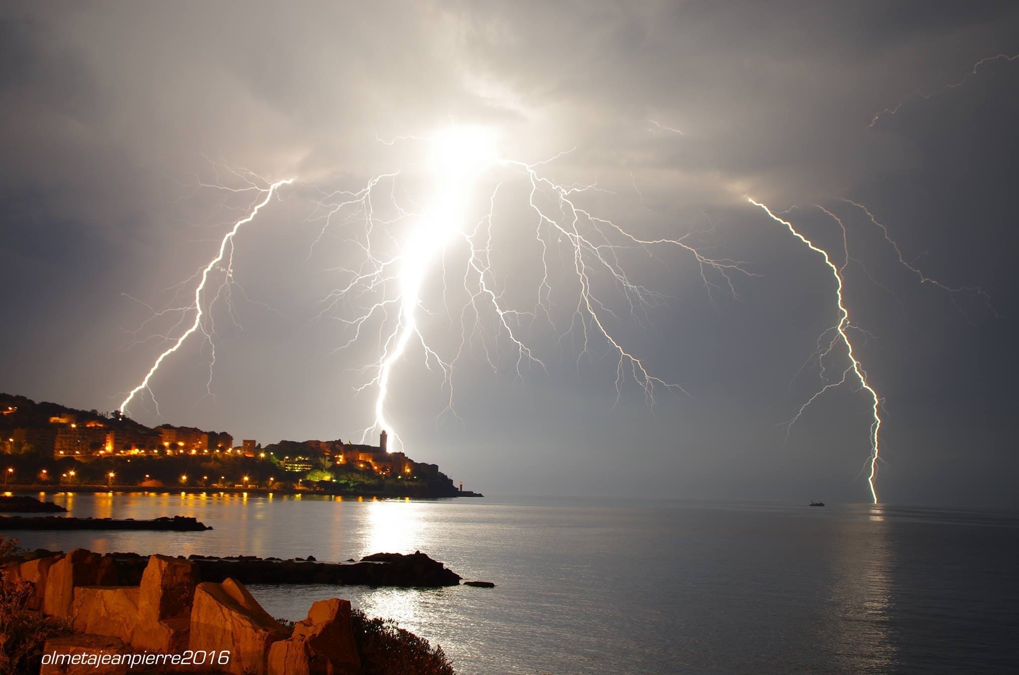 Orage sur Bastia - 09/06/2016 05:00 - Jean-Pierre OLMETA