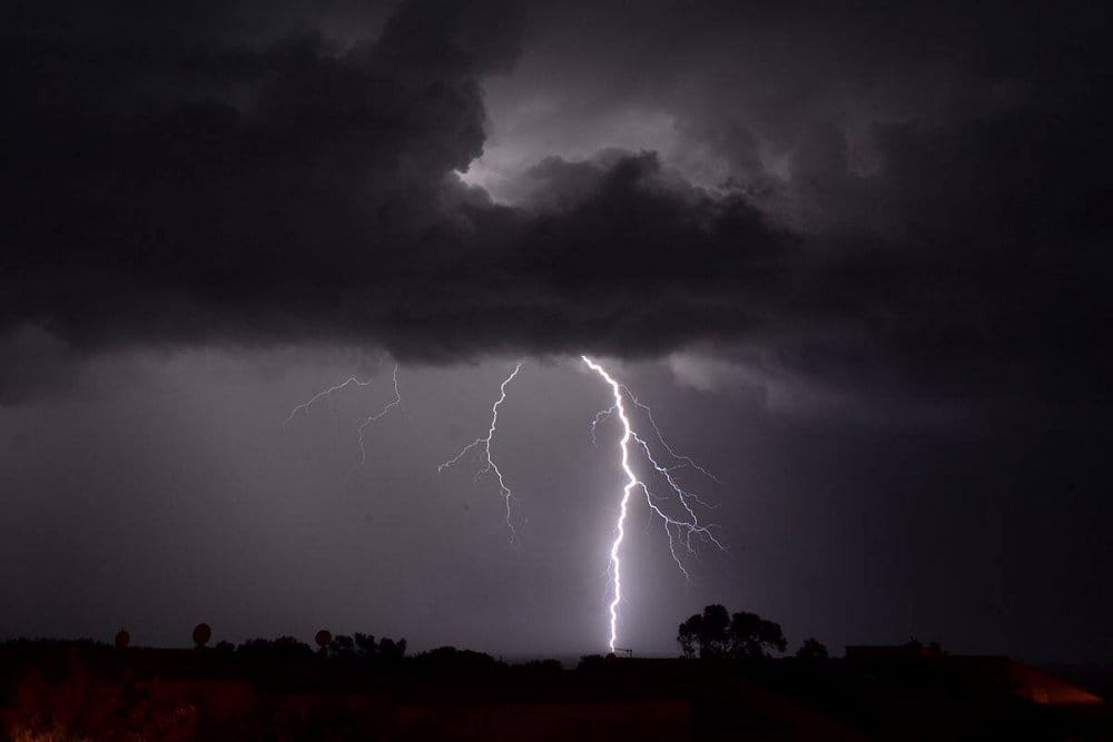 Orage fort sur Calvi. - 06/11/2016 04:00 - Philippe SERVONNET