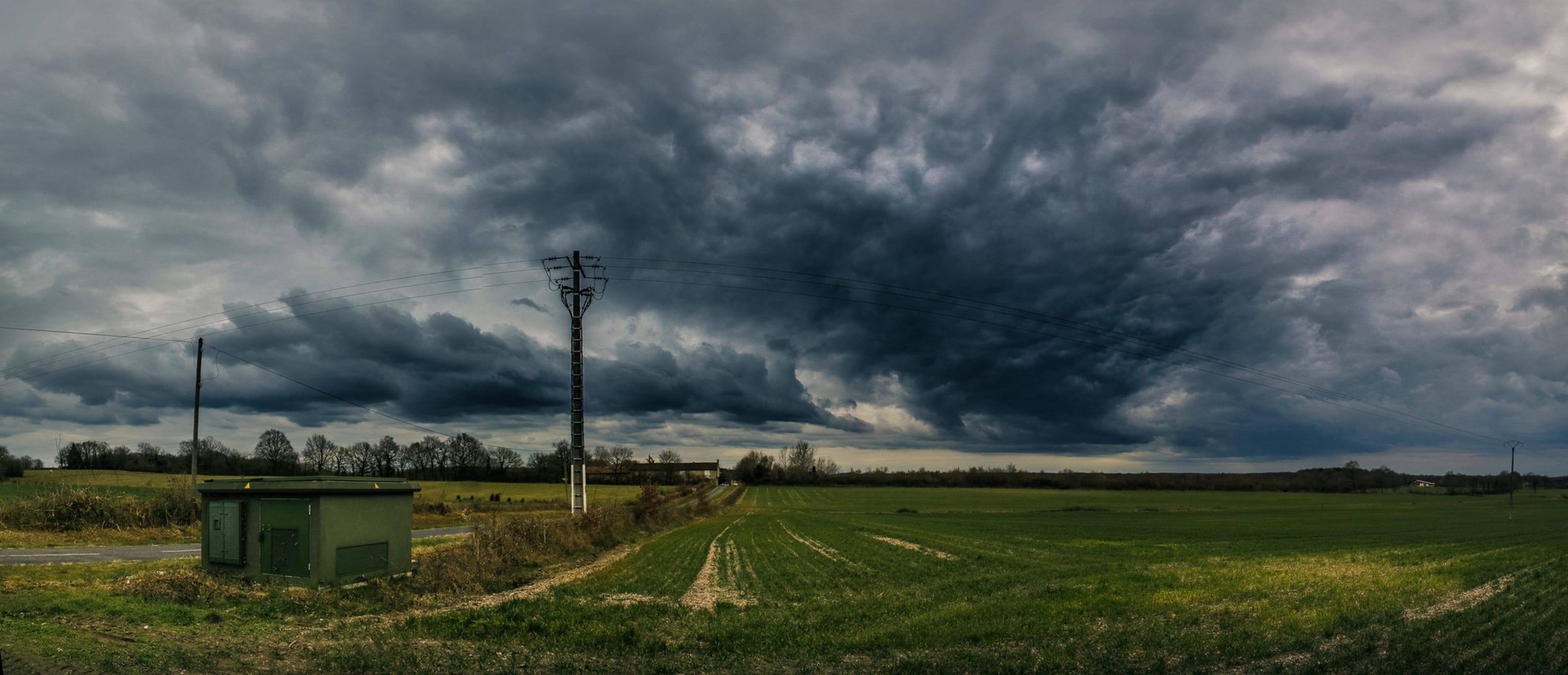 Ciel chaotique au sud de Montmorillon,  Vienne 10 mars 2018 - 10/03/2018 17:15 - CHRIS RUSSO