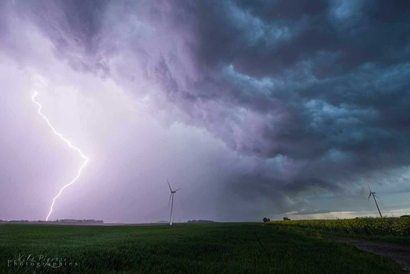 Orage en soirée près de Montcornet, dans l'Aisne. - 12/05/2017 20:00 - Nils PIGERRE