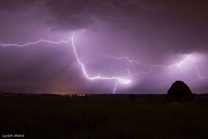 Orage en Alsace hier soir avec cette photo prise à l'Ouest de Strasbourg - 28/04/2018 23:00 - Cyril Ploton