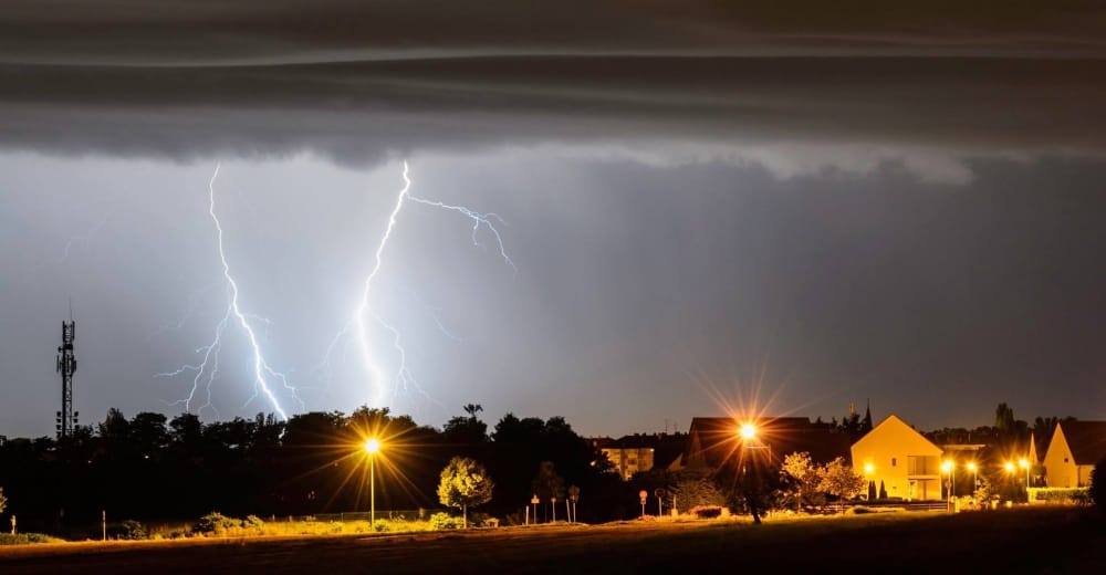 Petite cellule qui a traversé le sud de l'Alsace. Peu active, mais un double impact quand même :) - 30/06/2016 01:00 - Rapahël FREY