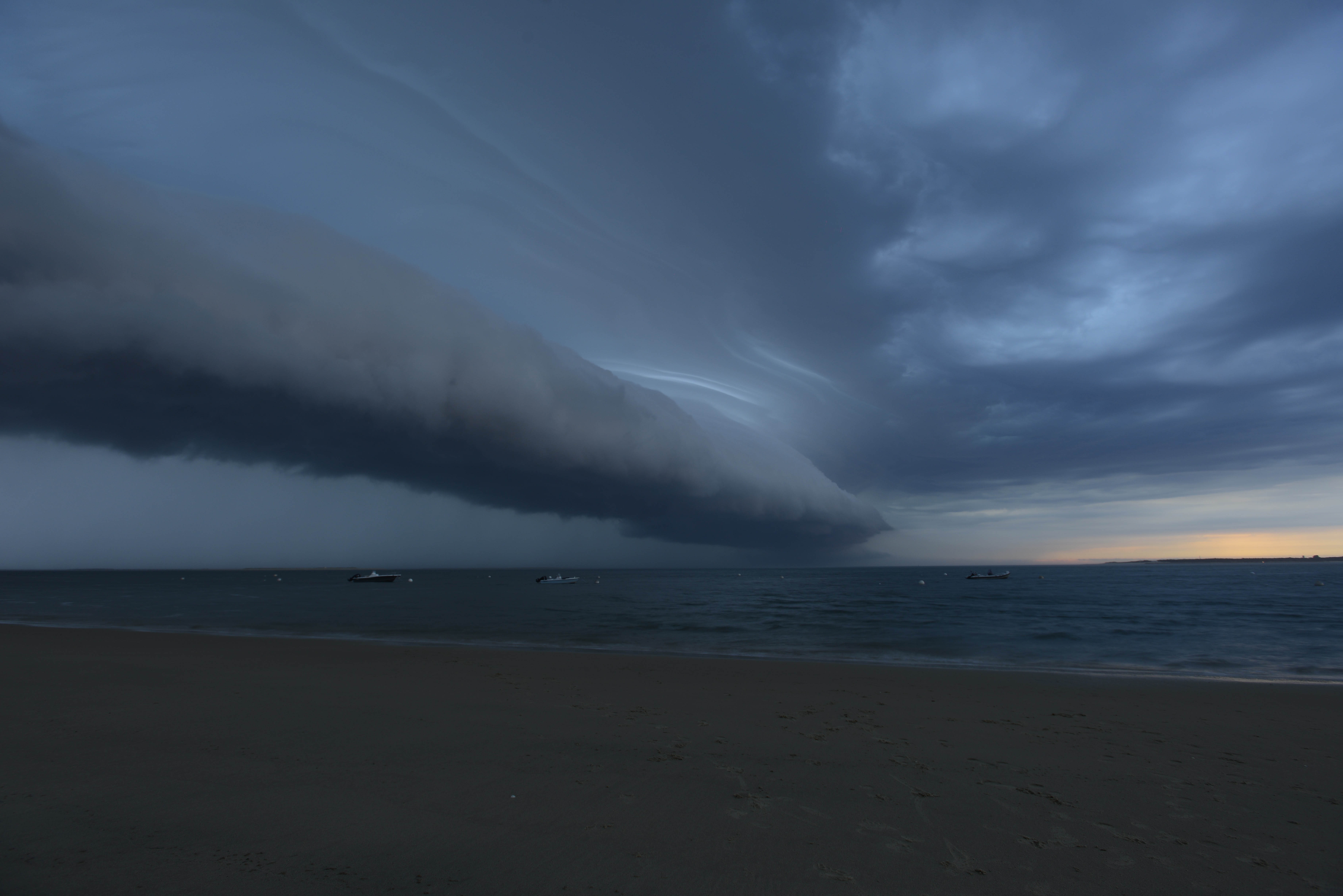 Arcus en approche du bassin d'Arcachon - 08/06/2017 21:00 - Paul JULIEN