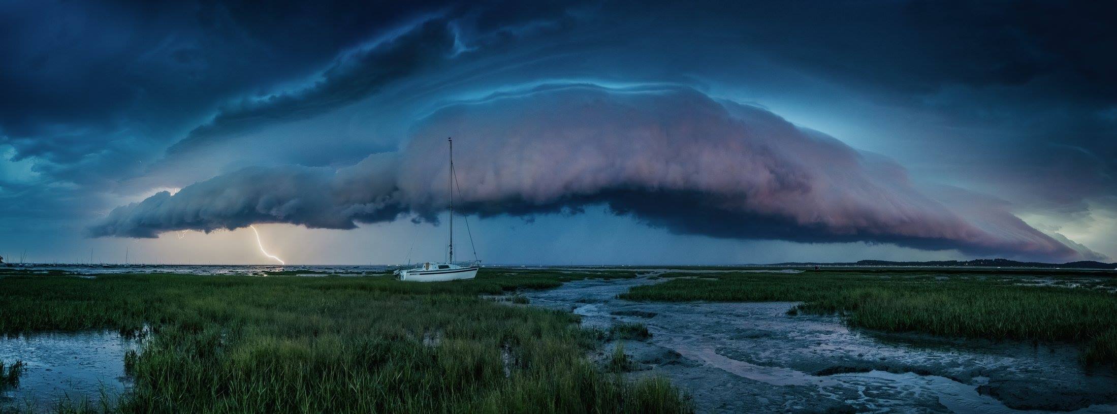 Arcus arrivant en fond de bassin d'Arcachon. - 08/06/2017 22:00 - Clément VIALA