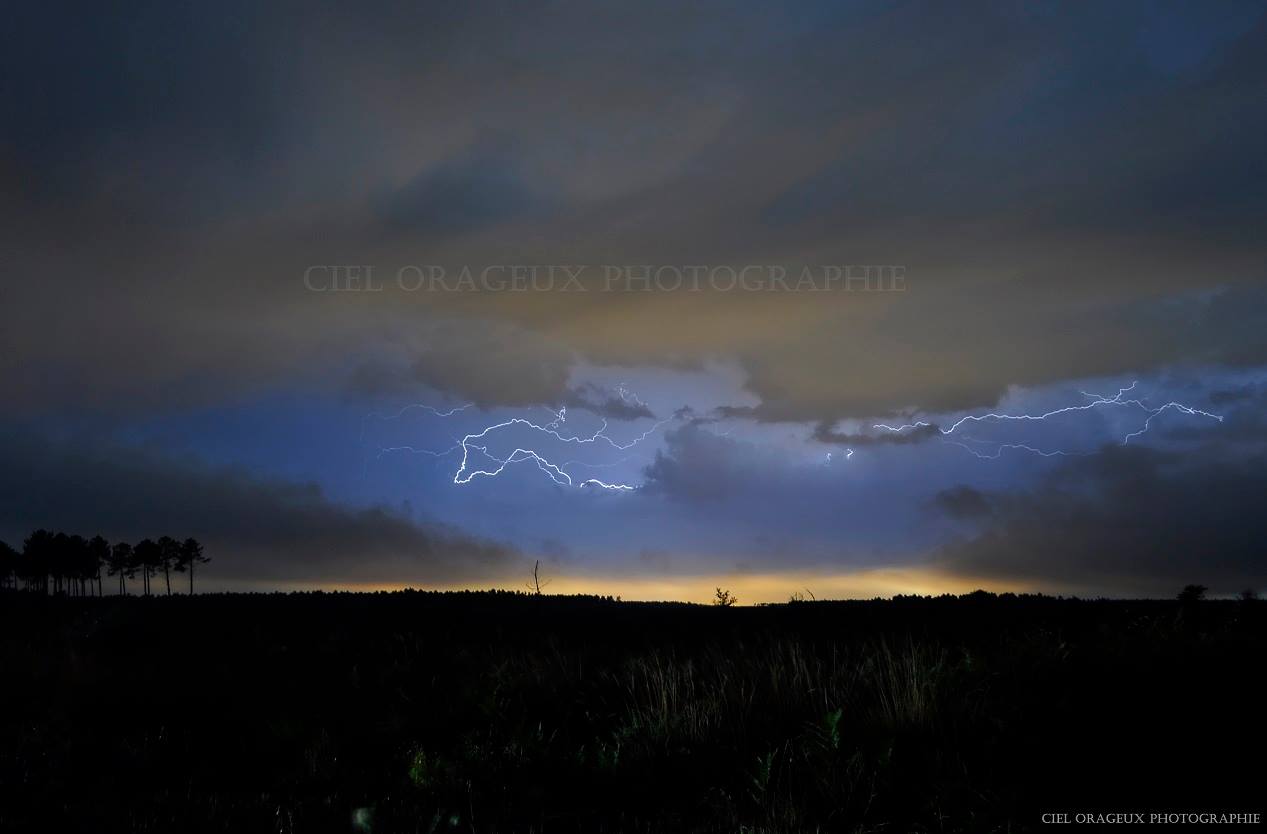 Orage nocturne dans les Landes. - 09/07/2017 03:00 - Orageux Ciel