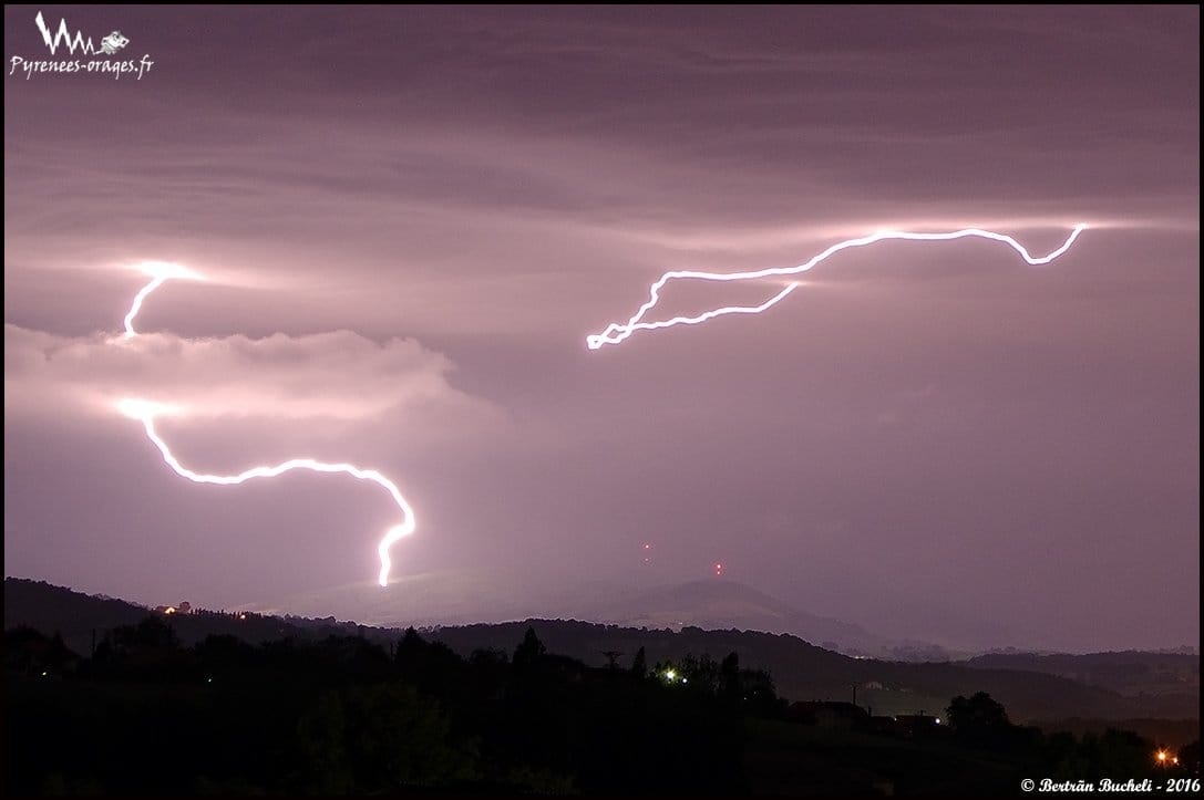 Impact positif sur les hauteurs de Larceveau (64). - 11/07/2016 02:34 - Amikuze Météo