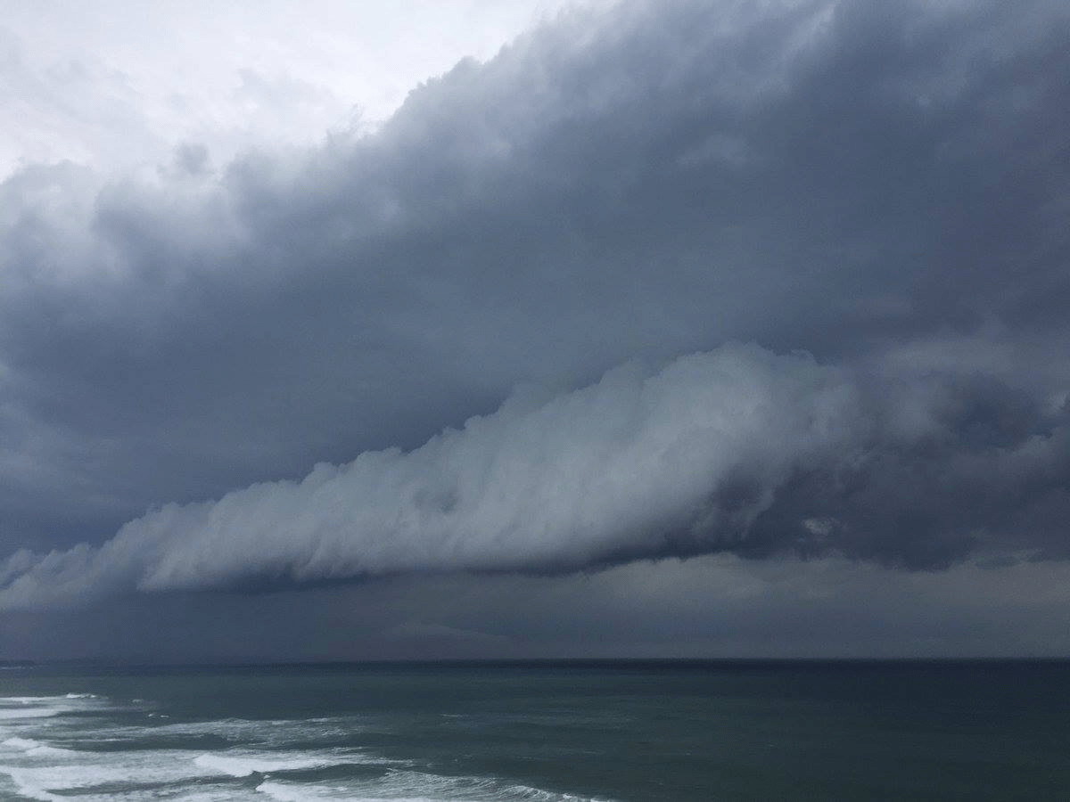 Orage en approche de Biarritz. - 13/09/2016 19:00 - Jon SANCHEZ