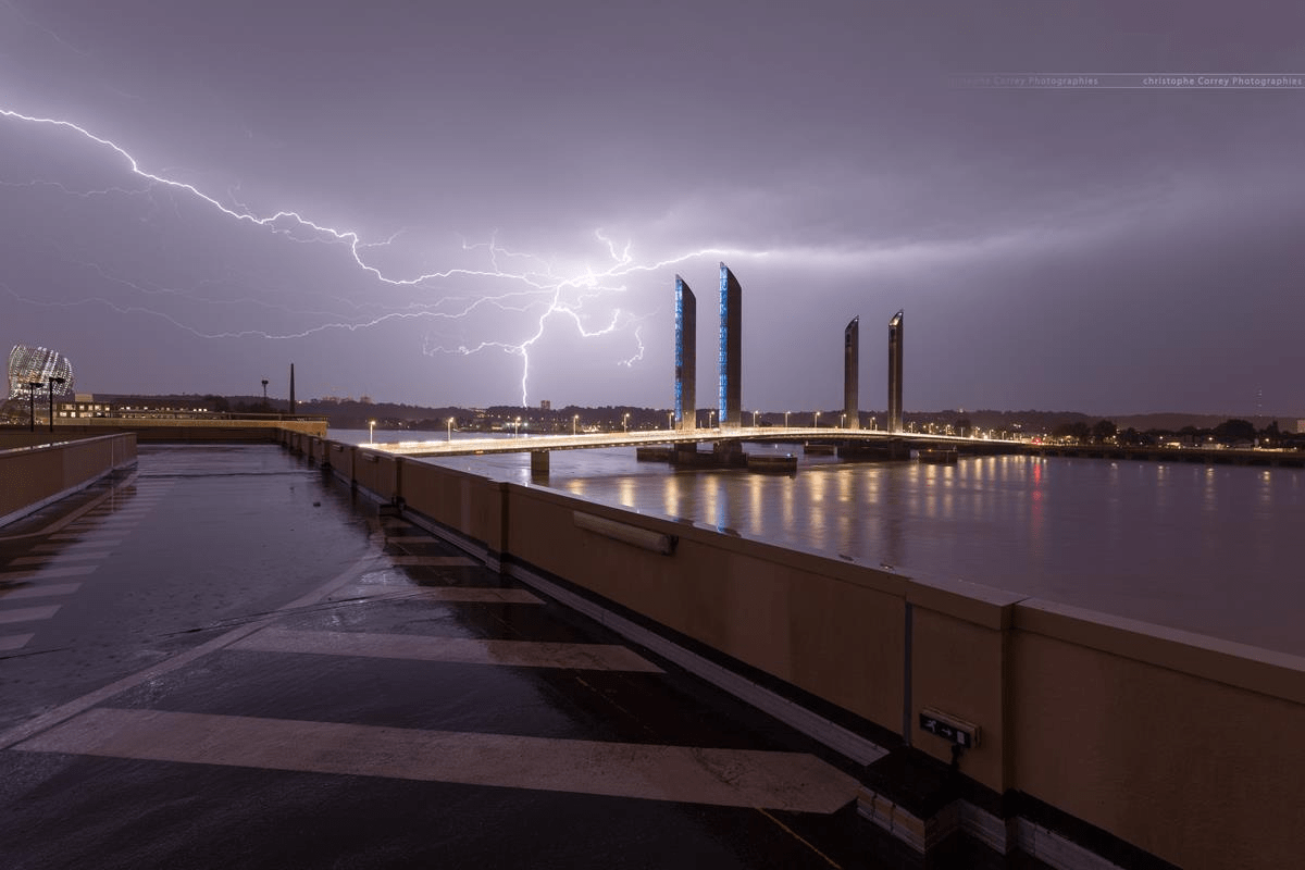 Orage sur Bordeaux en fin de journée. - 13/09/2016 20:00 - Christophe CORREY